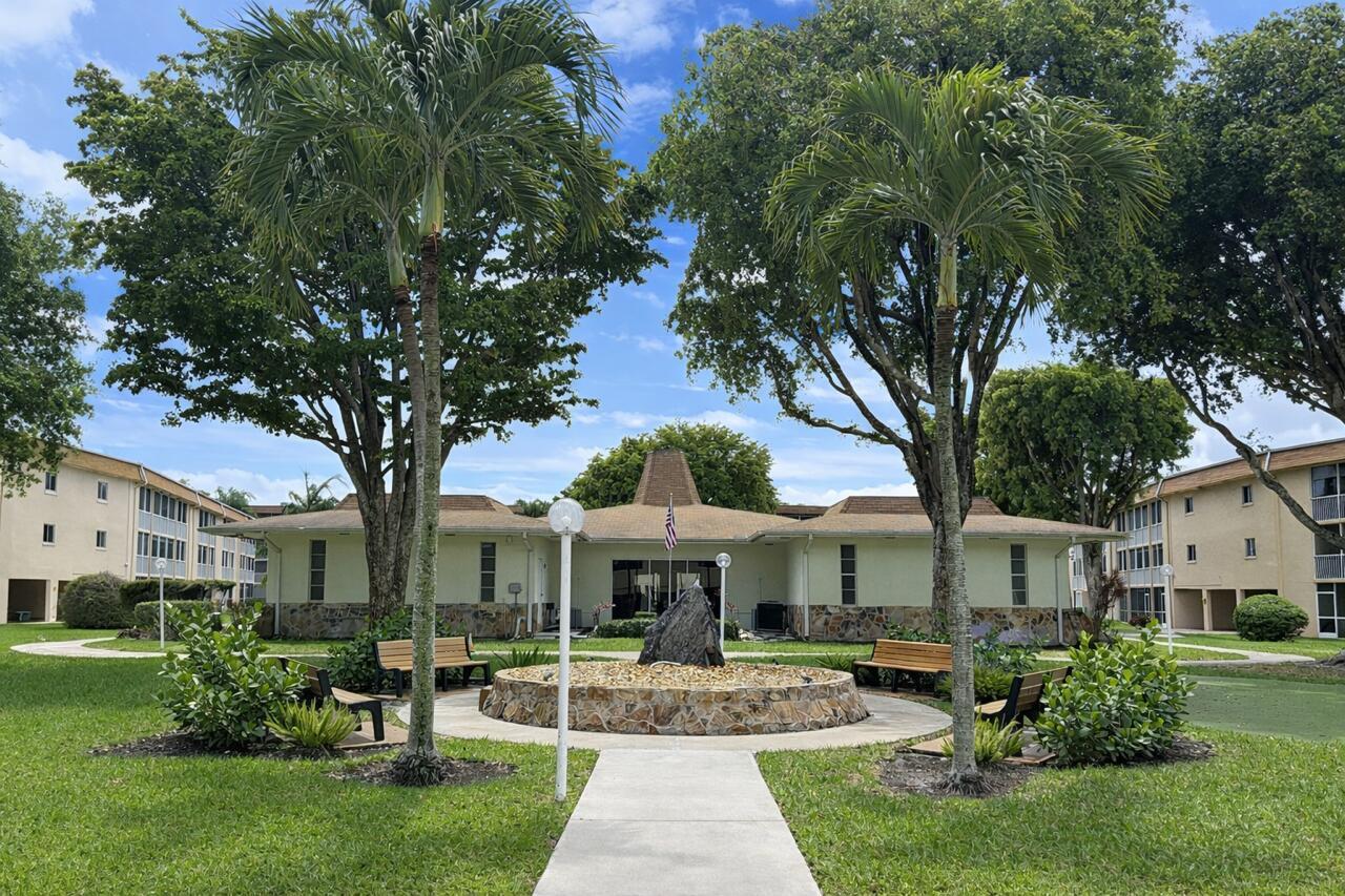 700 Village Green Court 316, Palm Springs, FL 33461, Palm Springs
