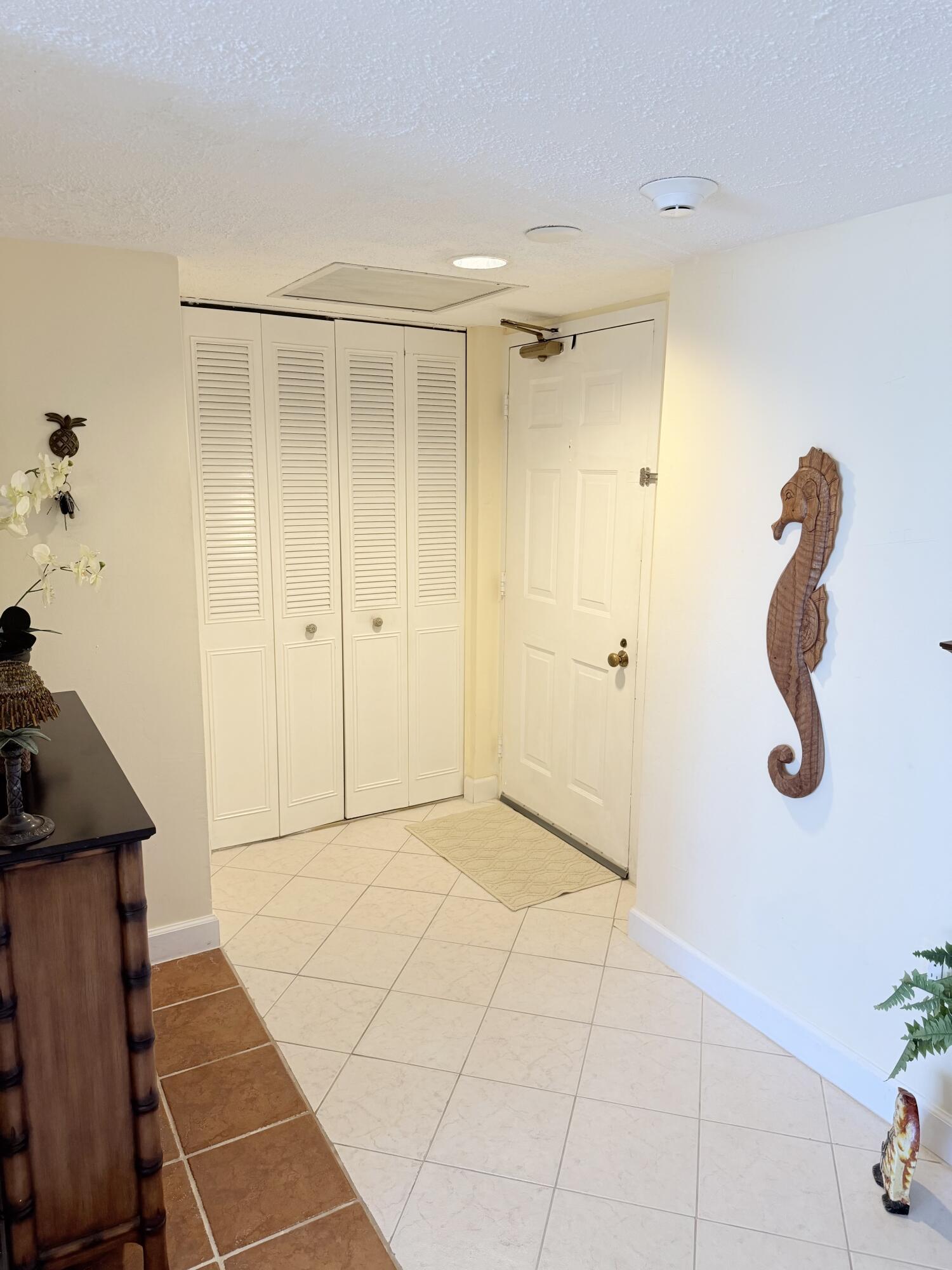 5600 N Flagler Drive 404, West Palm Beach, FL 33407, West Palm Beach