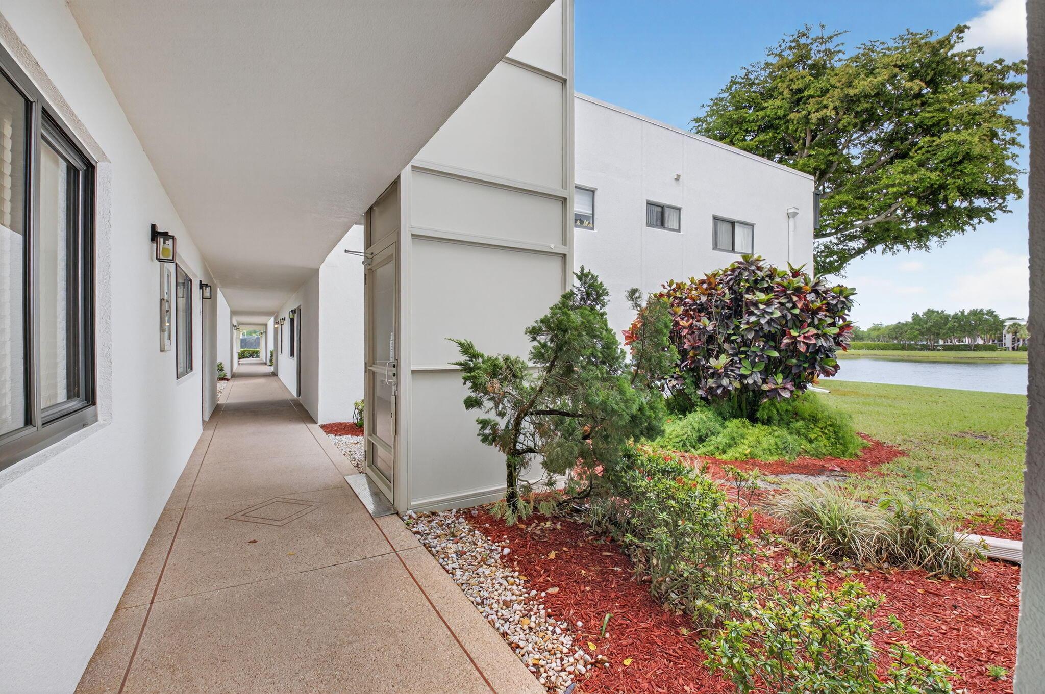 15109 Ashland Drive 323, Delray Beach, FL 33484, Delray Beach - Photo 4