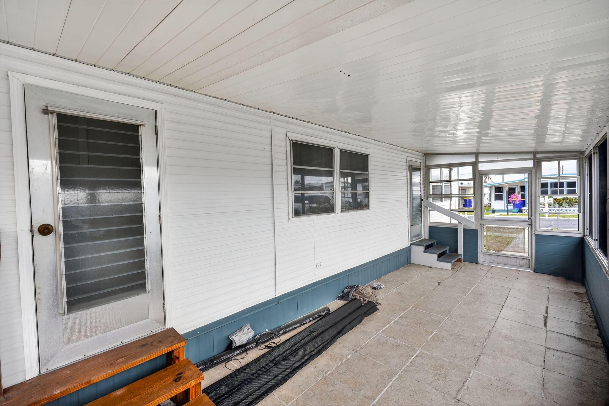 10885 SE Federal Highway 96, Hobe Sound, FL 33455, Hobe Sound - Photo 3