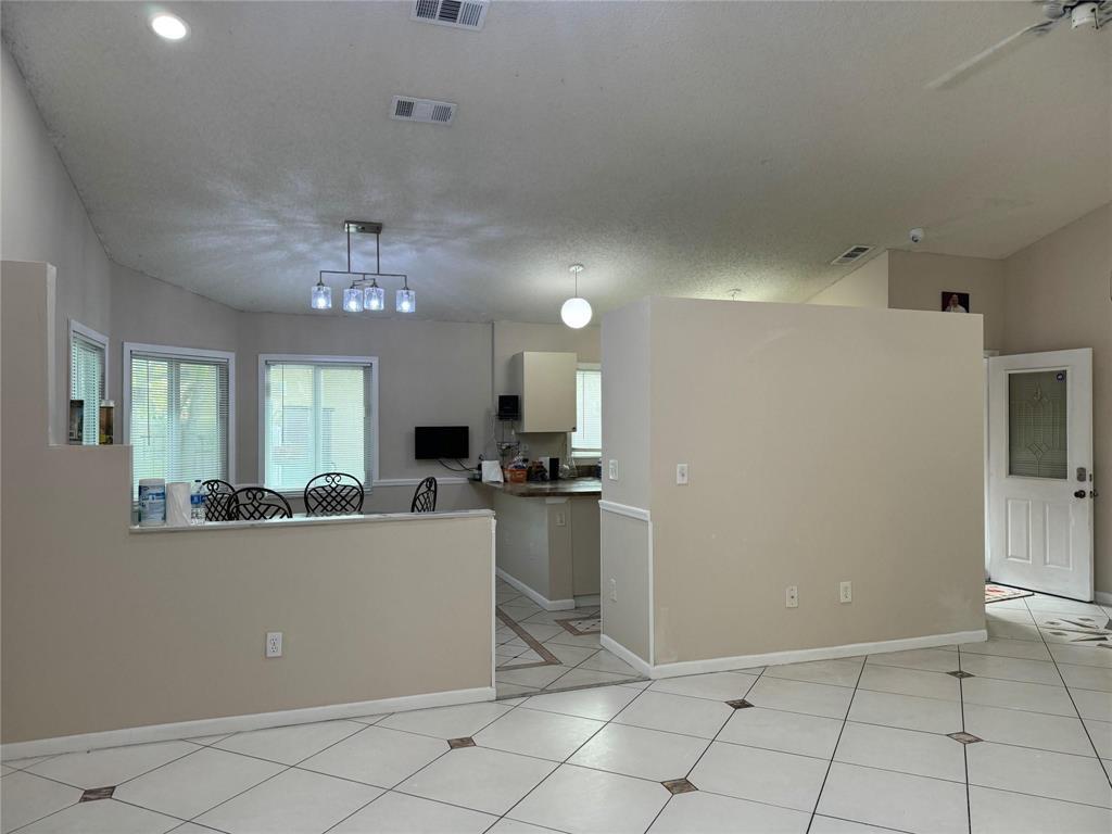 1038 W Jasmine Lane, North Lauderdale, FL 33068, North Lauderdale - Photo 5