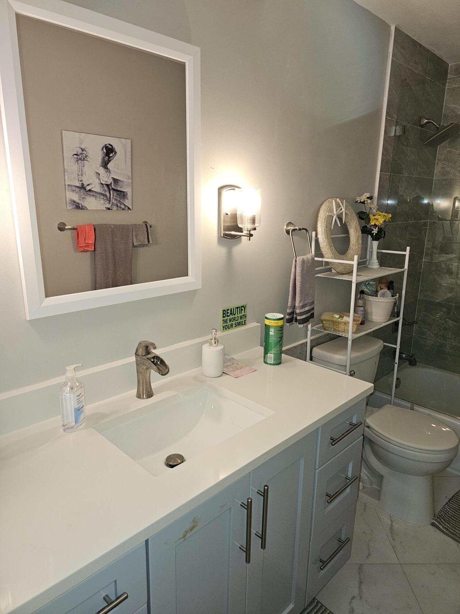 7230 NW 47th Place NW, Lauderhill, FL 33319, Lauderhill - Photo 3