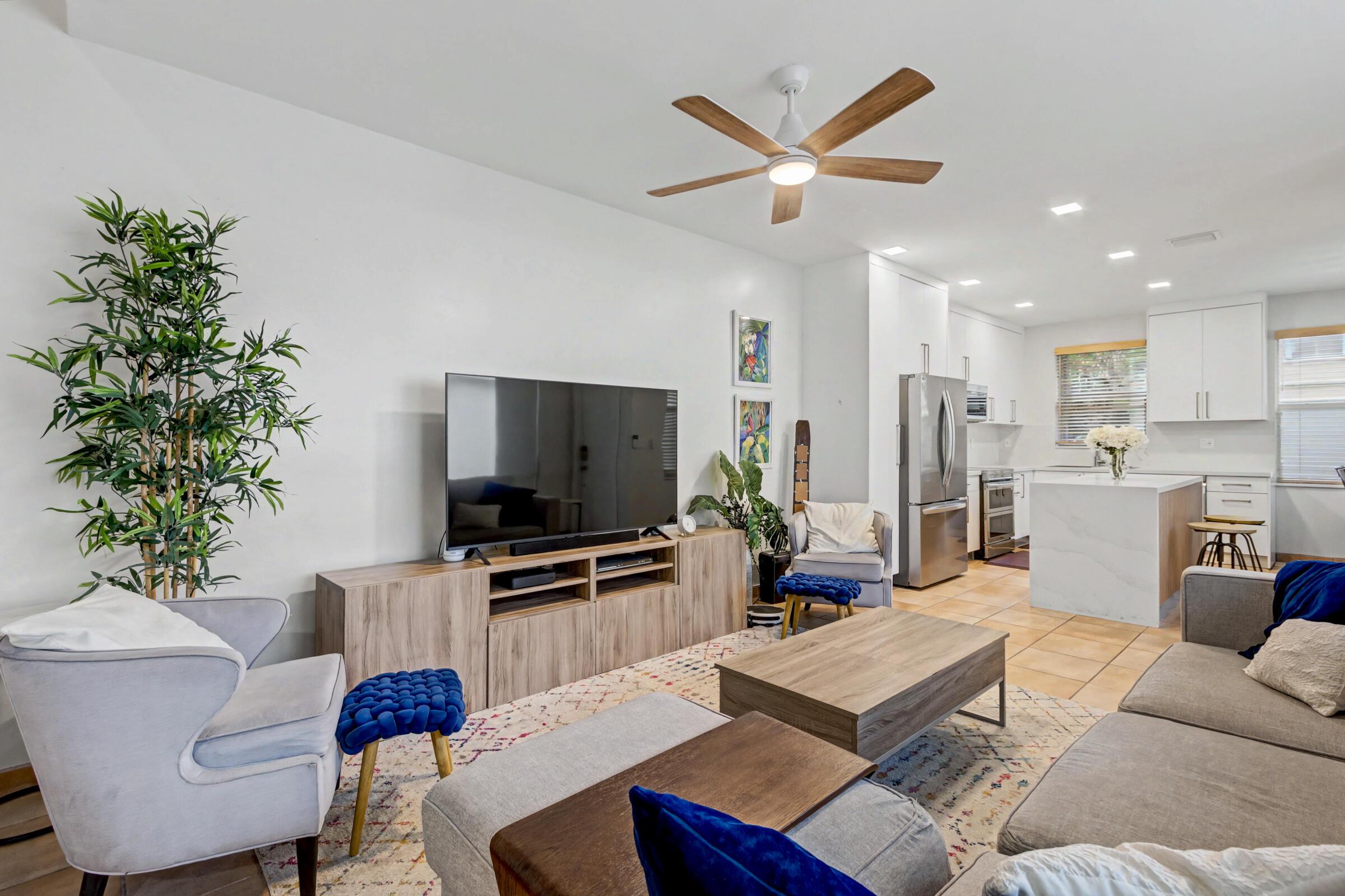 1545 Seagrape Way 1545, Hollywood, FL 33019, Hollywood - Photo 2
