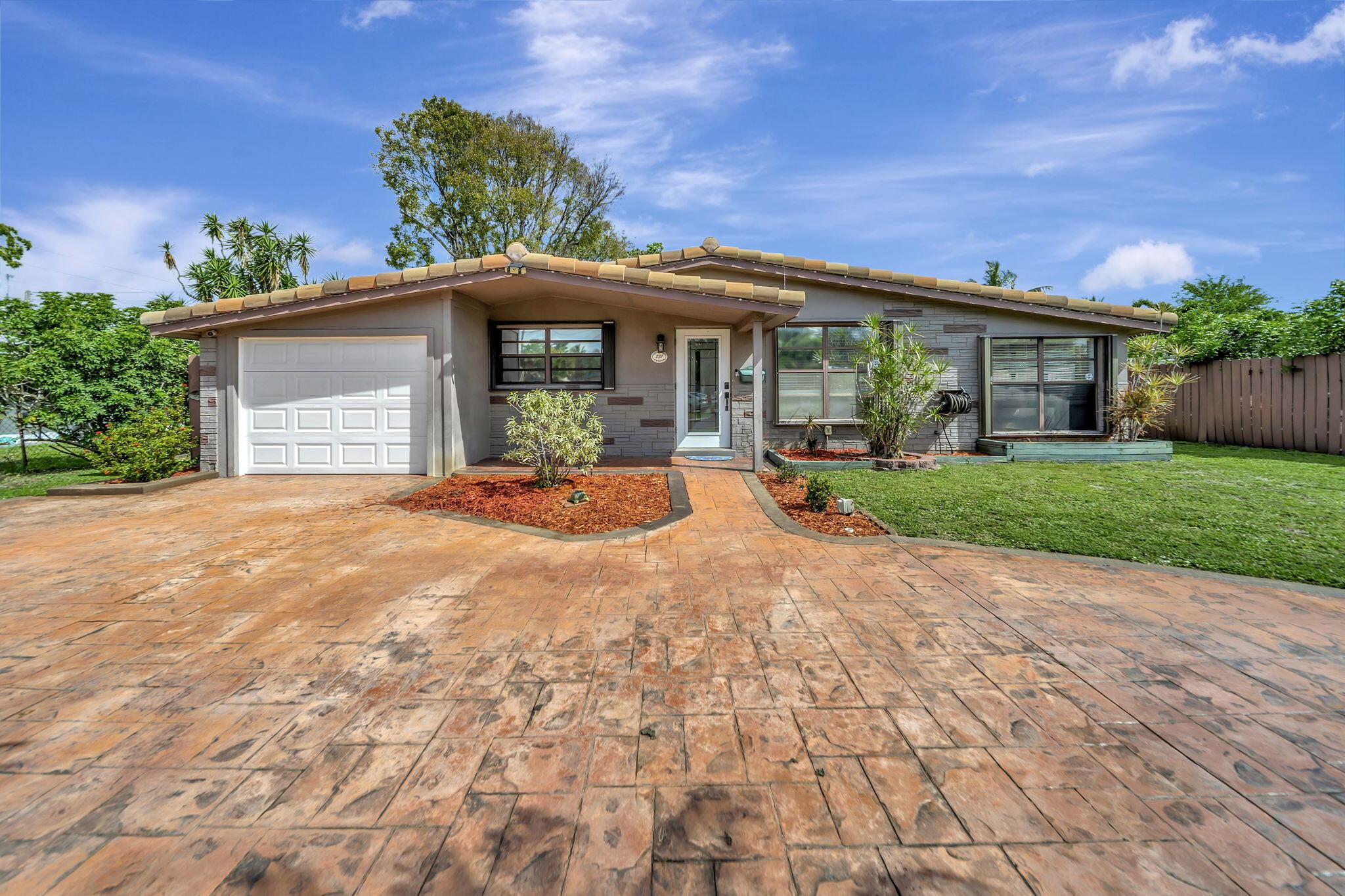 831 NW 39th Street, Oakland Park, FL 33309, Oakland Park - Photo 3