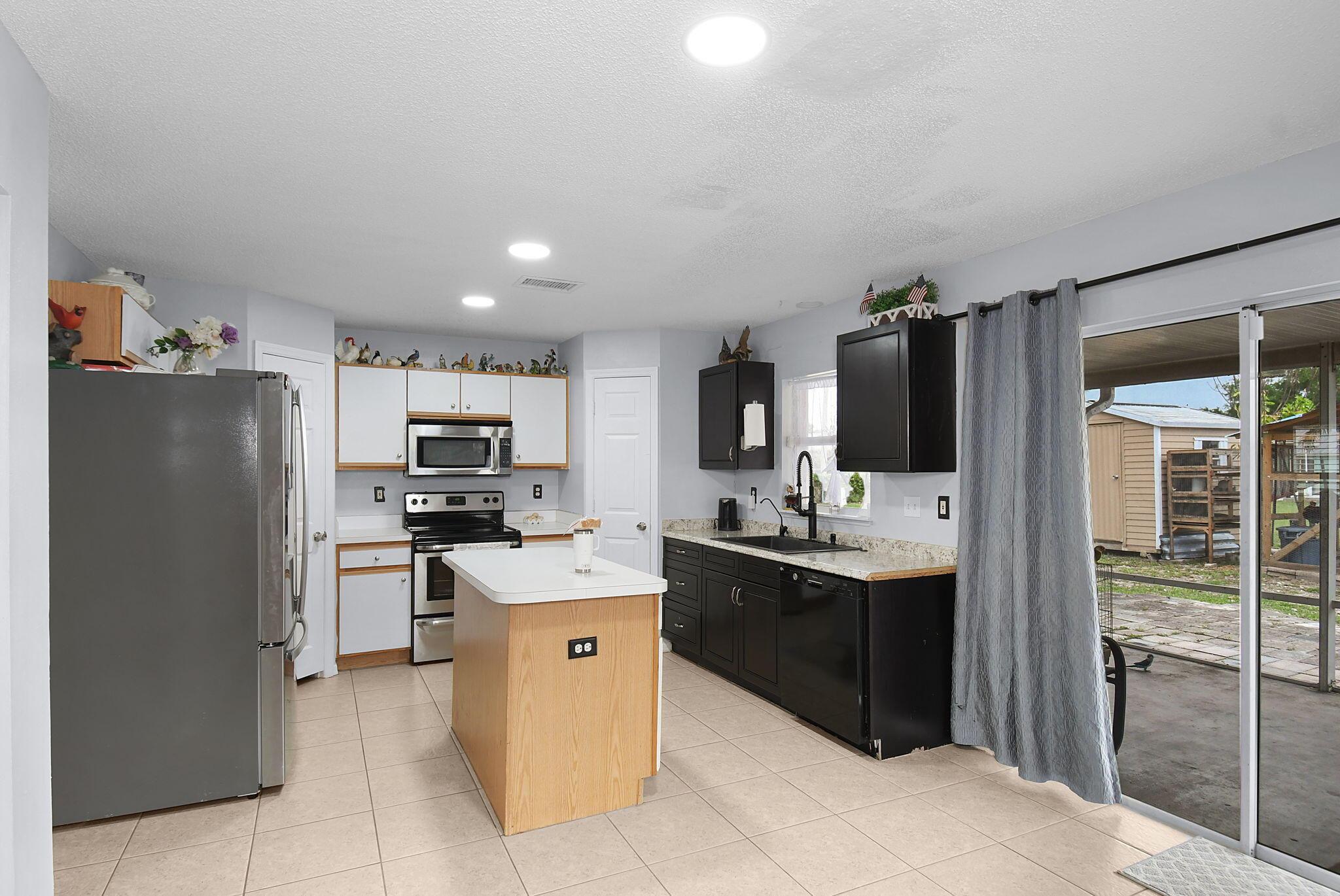 2141 SE Wald Street, Port St. Lucie, FL 34984, Port St. Lucie - Photo 4