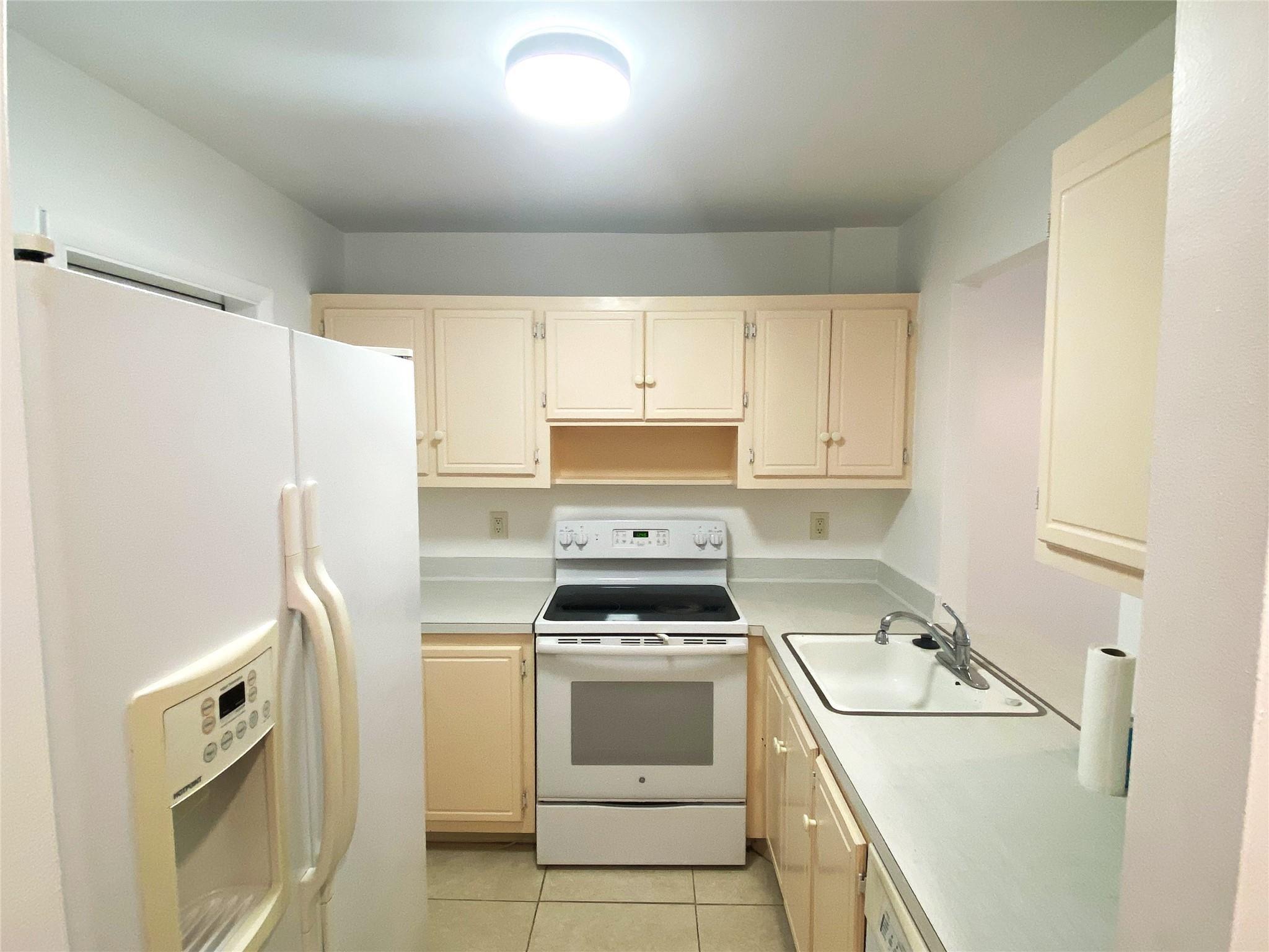 500 SE 2nd Avenue 22, Deerfield Beach, FL 33441, Deerfield Beach - Photo 3