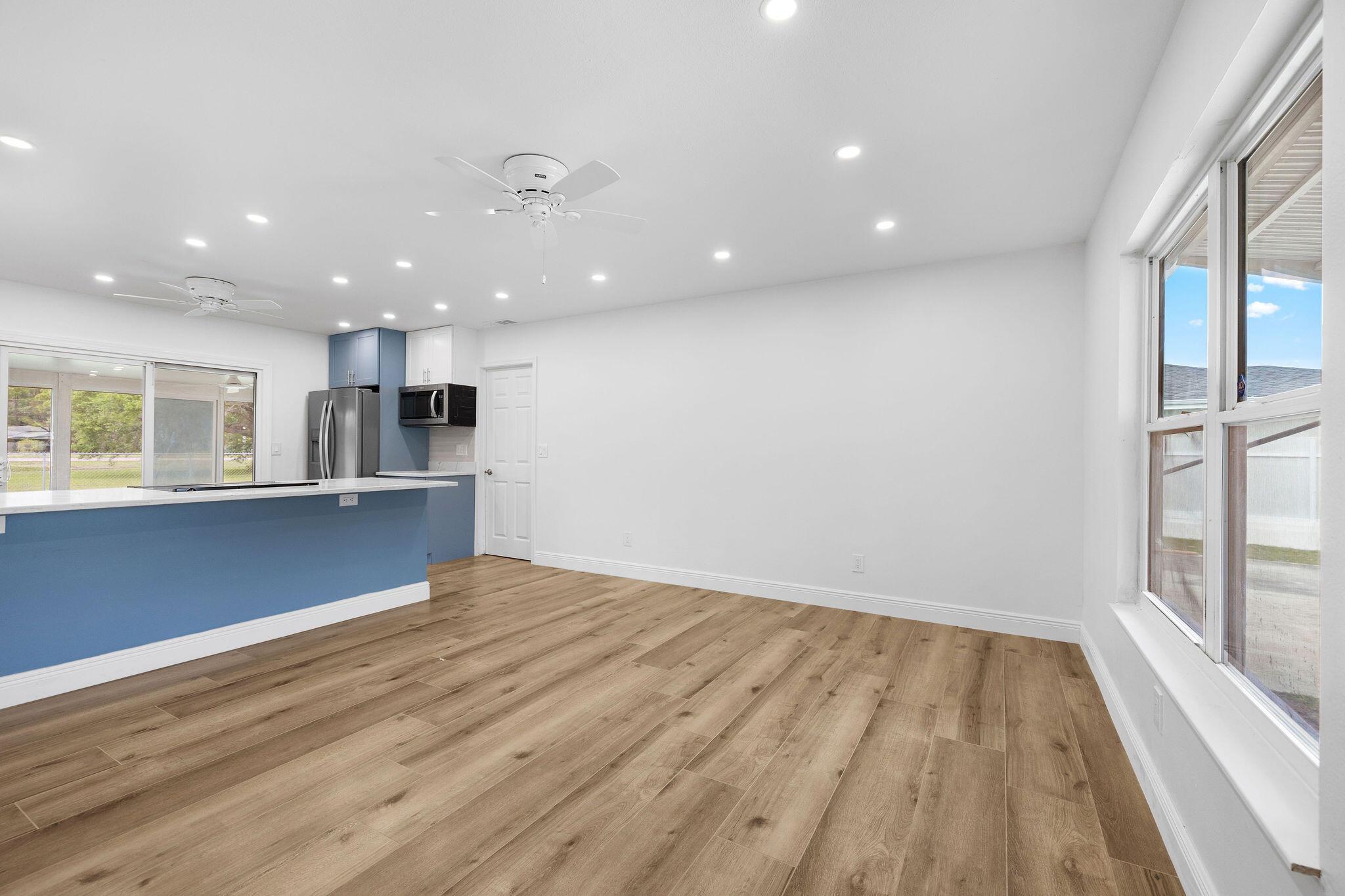 2042 SE Oxmoor Terrace, Port St. Lucie, FL 34952, Port St. Lucie - Photo 4