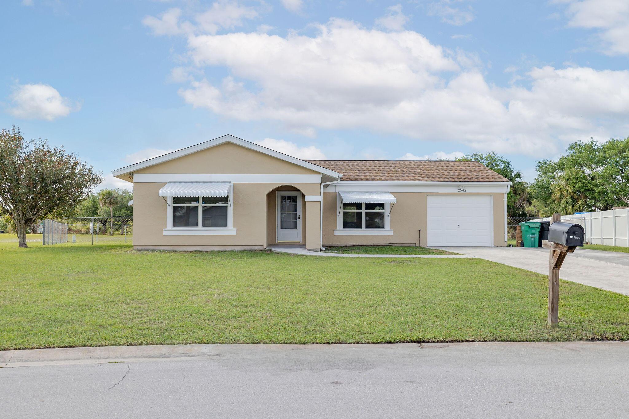 2042 SE Oxmoor Terrace, Port St. Lucie, FL 34952, Port St. Lucie - Photo 3