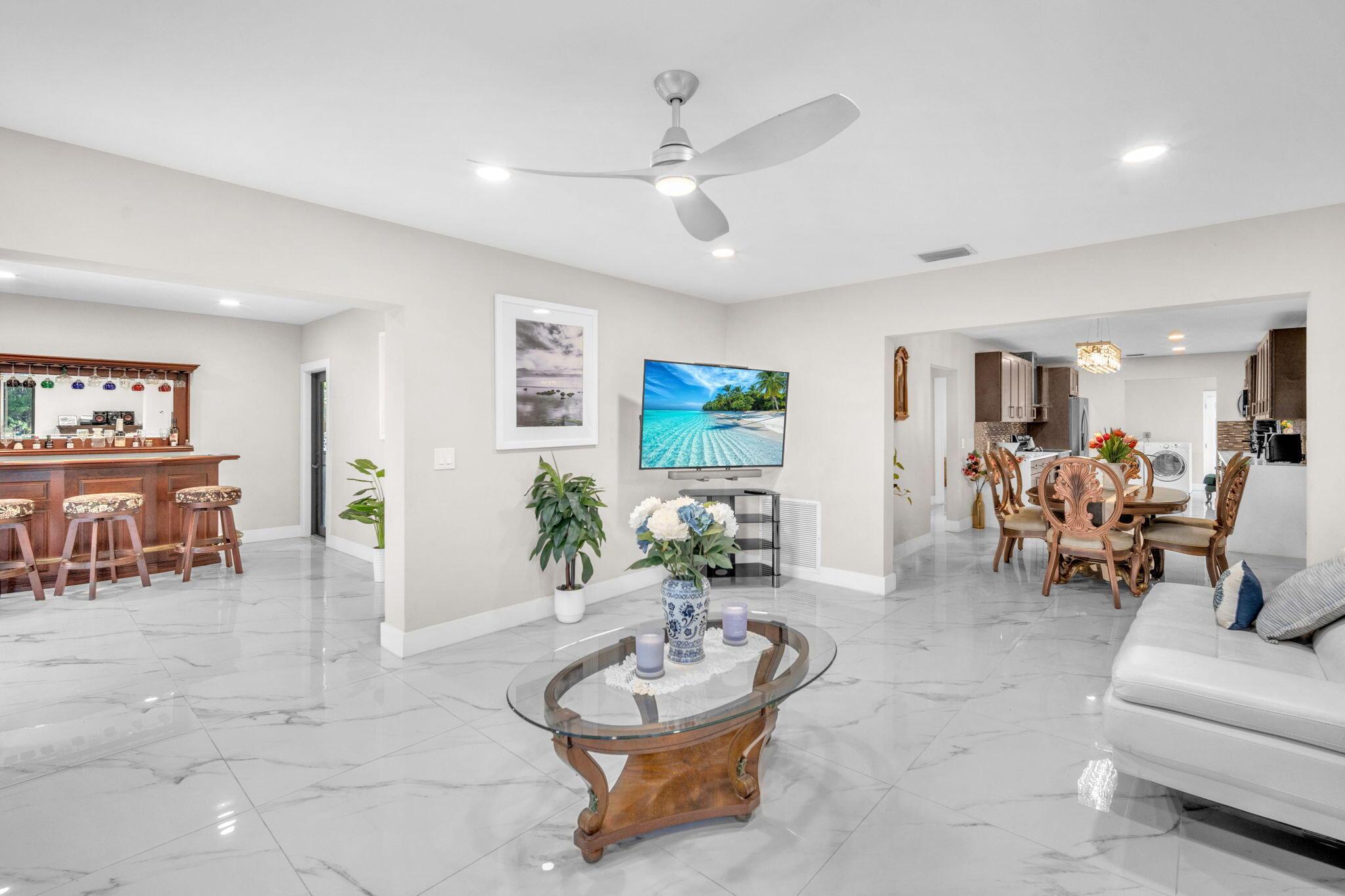 11490 W Biscayne Canal Road, Miami, FL 33161, Miami - Photo 4