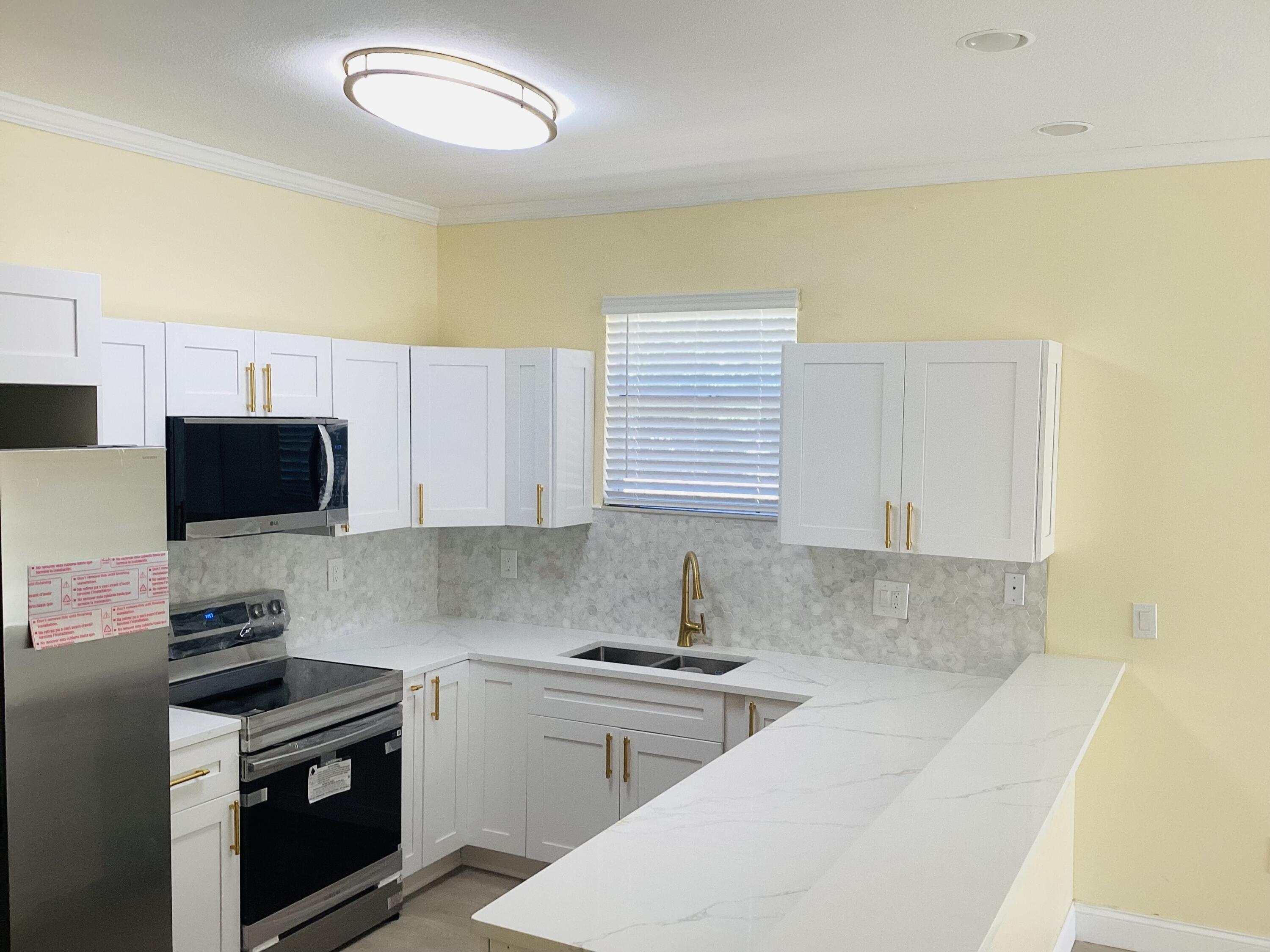 3809 N Whittier Street, Tampa, FL 33619, Tampa - Photo 4