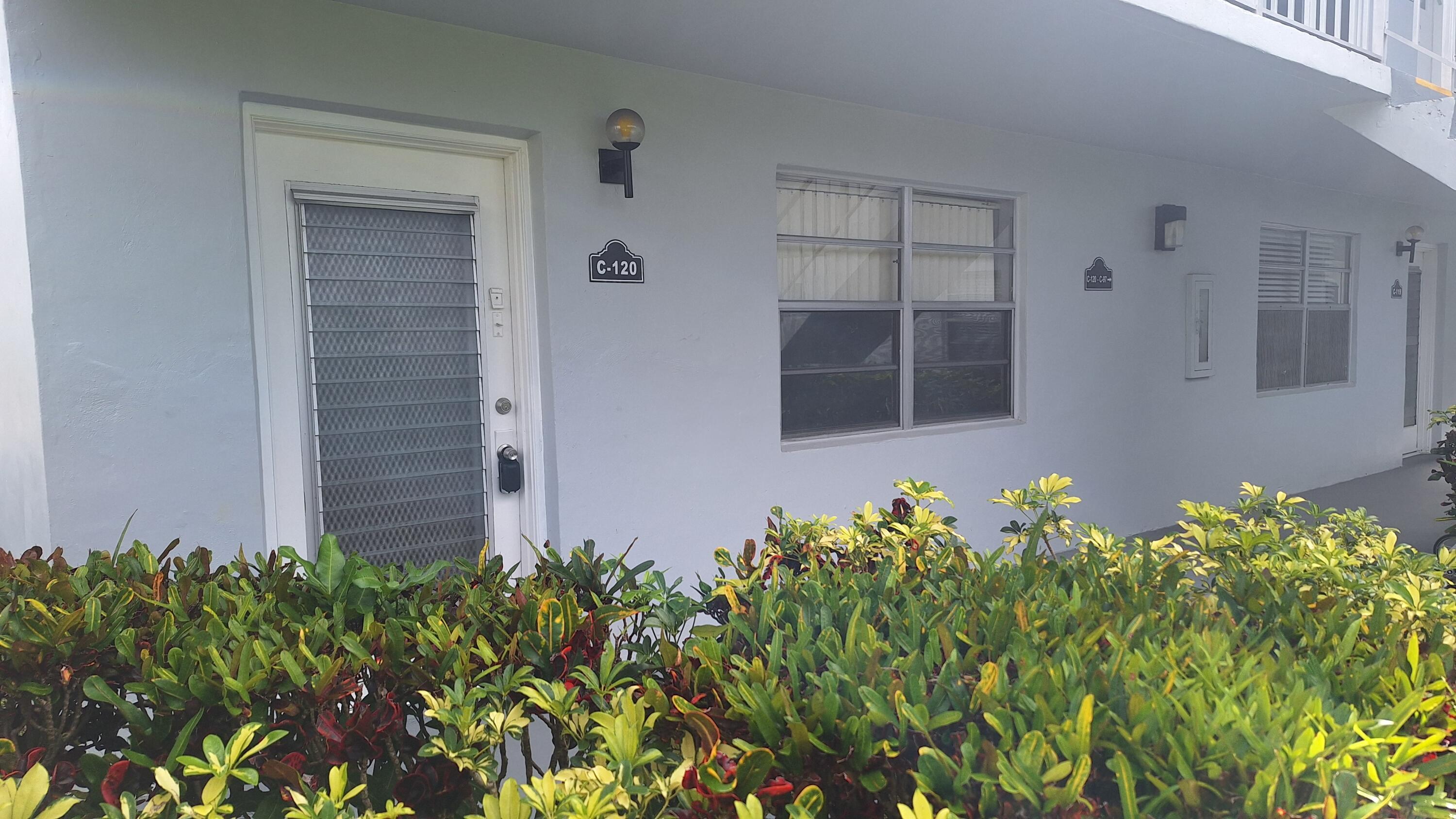120 Normandy C, Delray Beach, FL 33484, Delray Beach - Photo 3