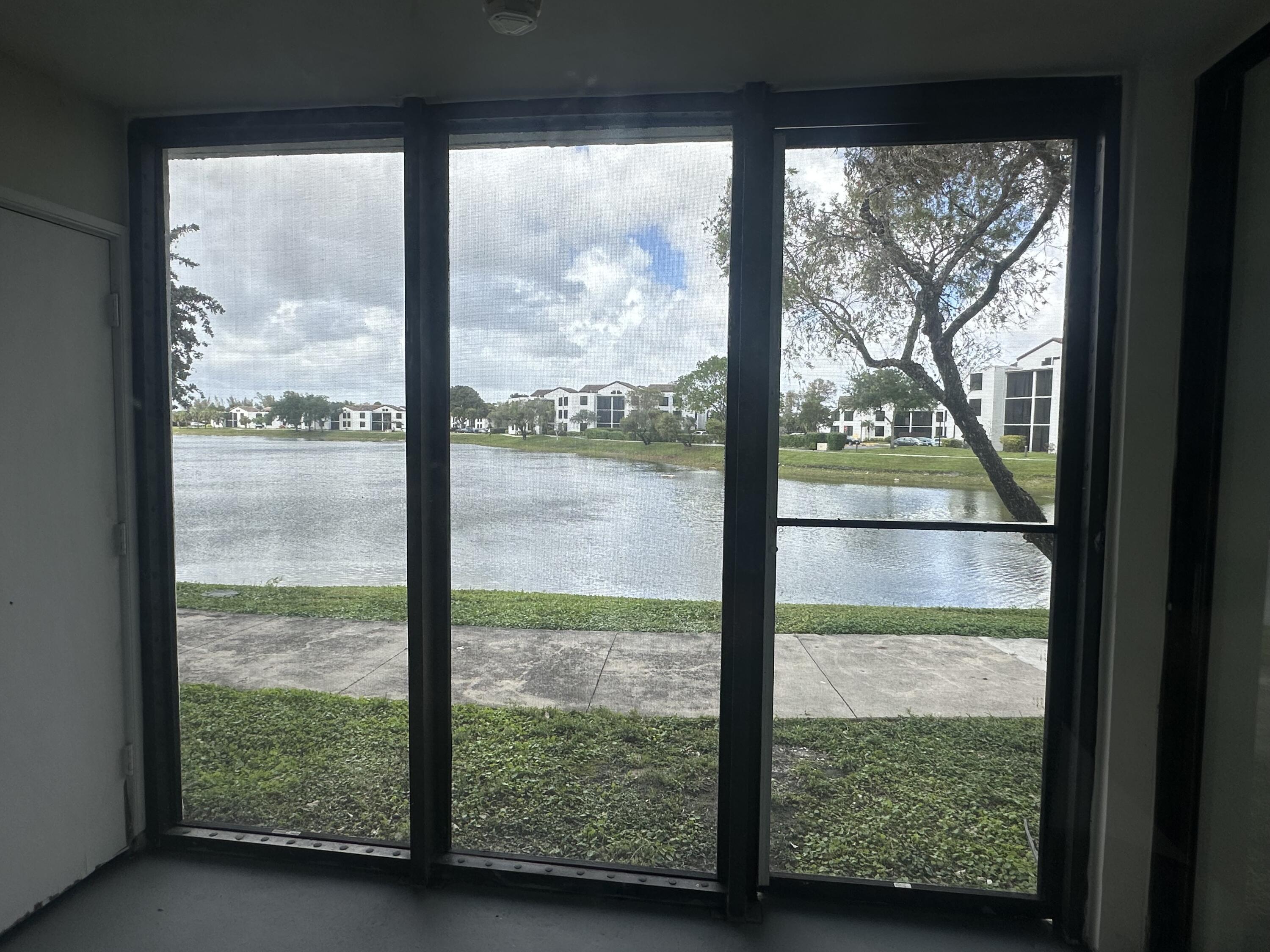 208 Lake Pointe Drive 108, Oakland Park, FL 33309, Oakland Park - Photo 5