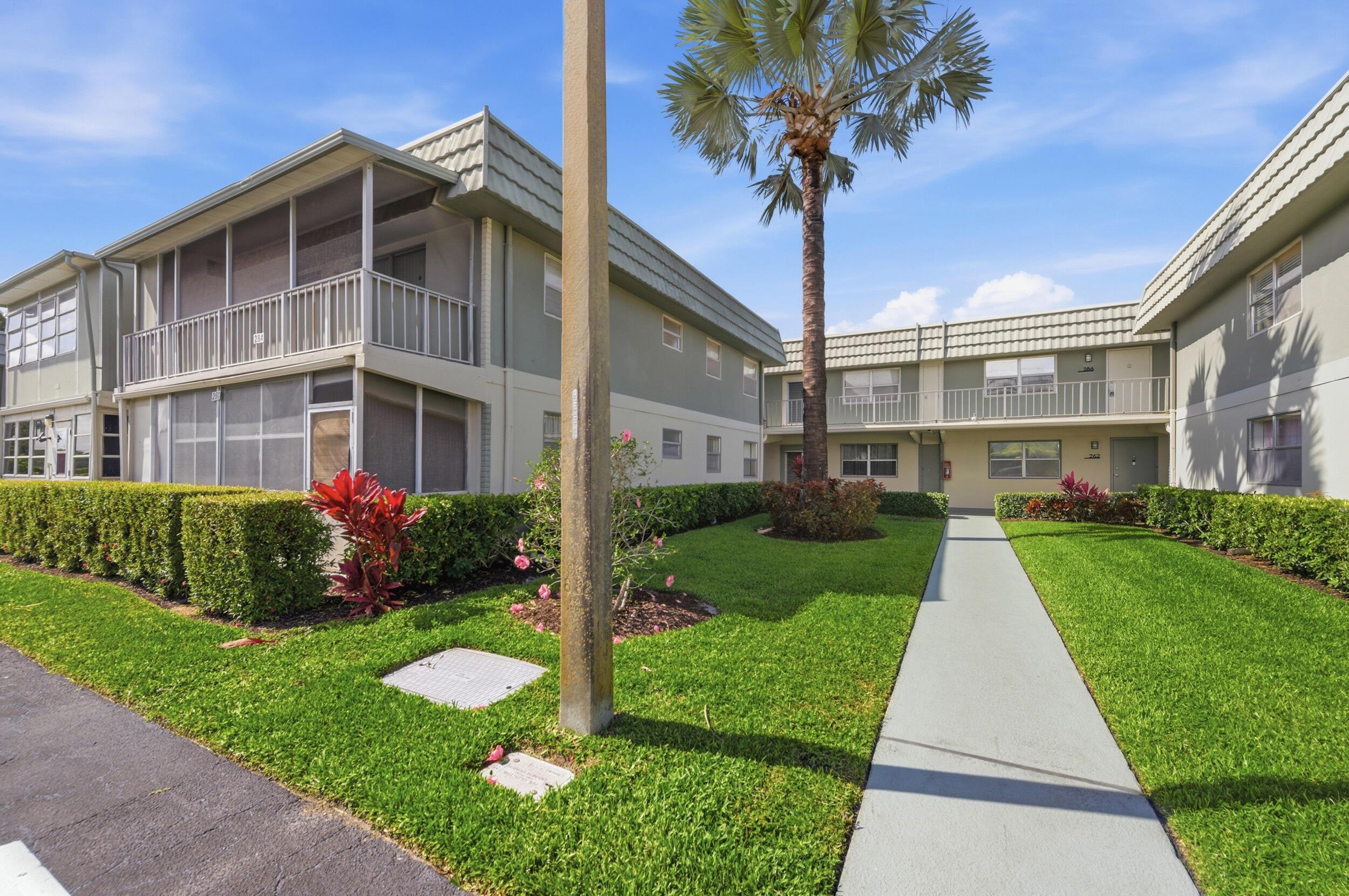 284 Flanders F, Delray Beach, FL 33484, Delray Beach - Photo 3