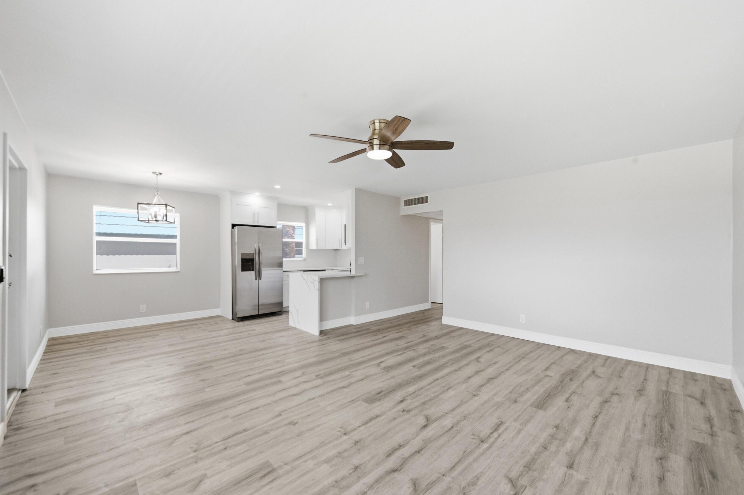 284 Flanders F, Delray Beach, FL 33484, Delray Beach - Photo 5