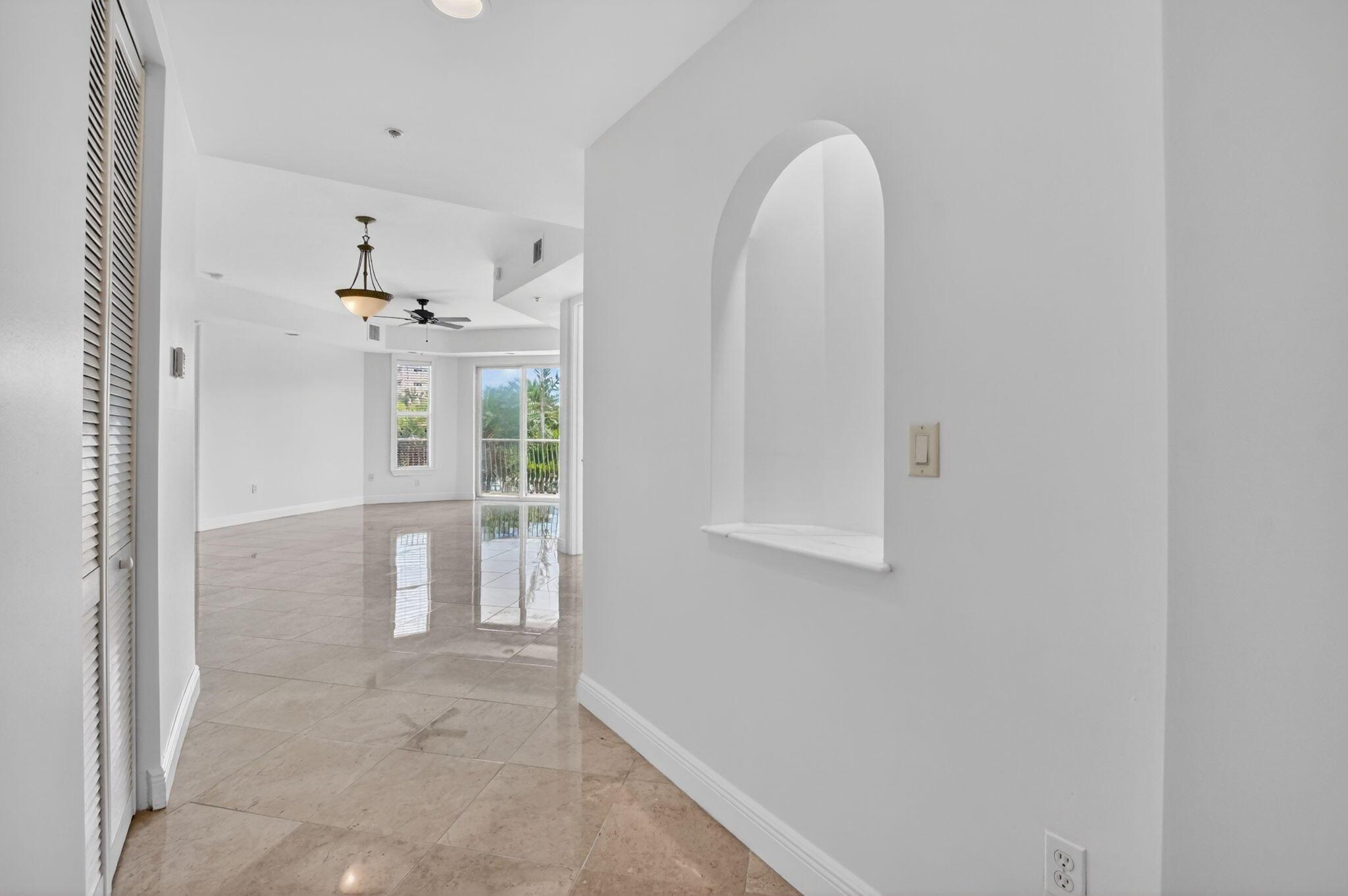 616 SE 20th Avenue 302, Deerfield Beach, FL 33441, Deerfield Beach - Photo 3