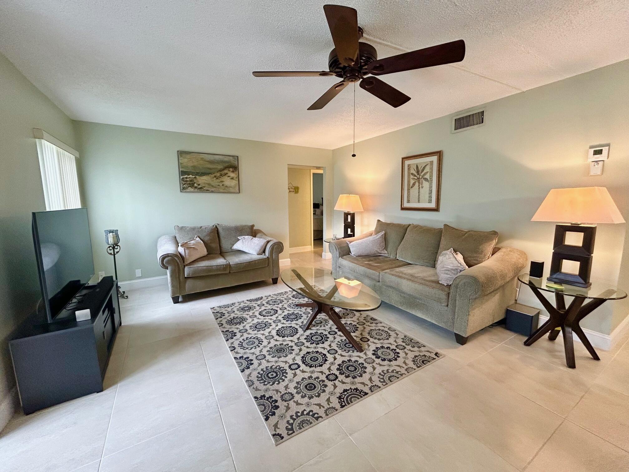 140 Lake Pine Circle A-1, Greenacres, FL 33463, Greenacres - Photo 2