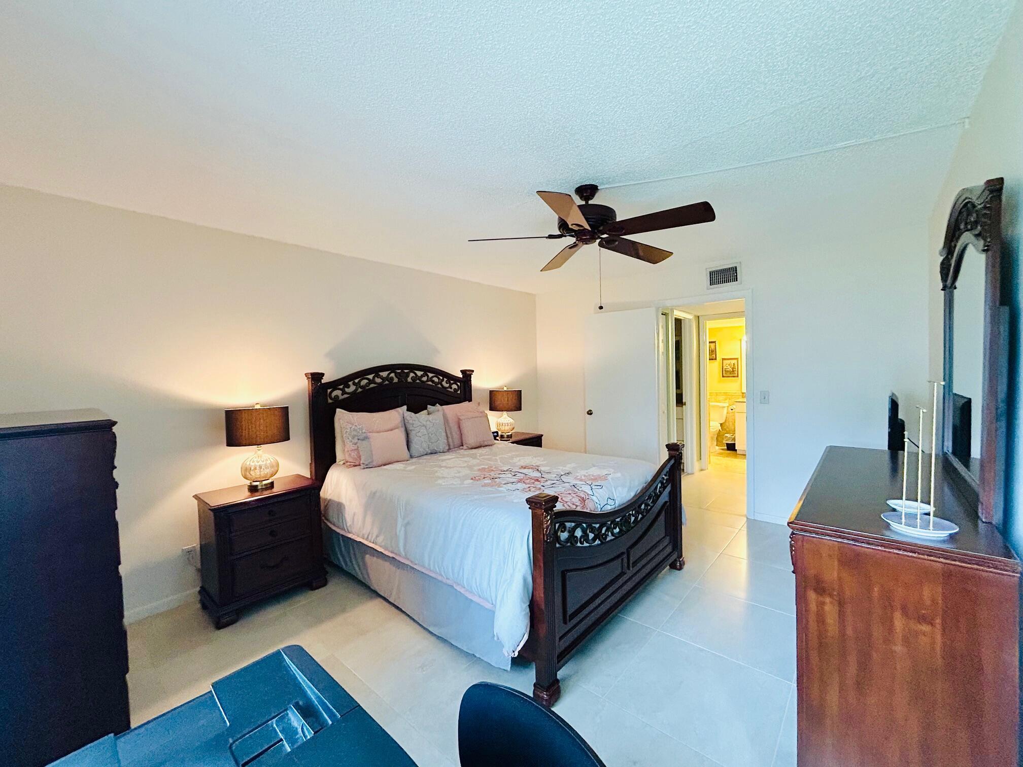 140 Lake Pine Circle A-1, Greenacres, FL 33463, Greenacres - Photo 3