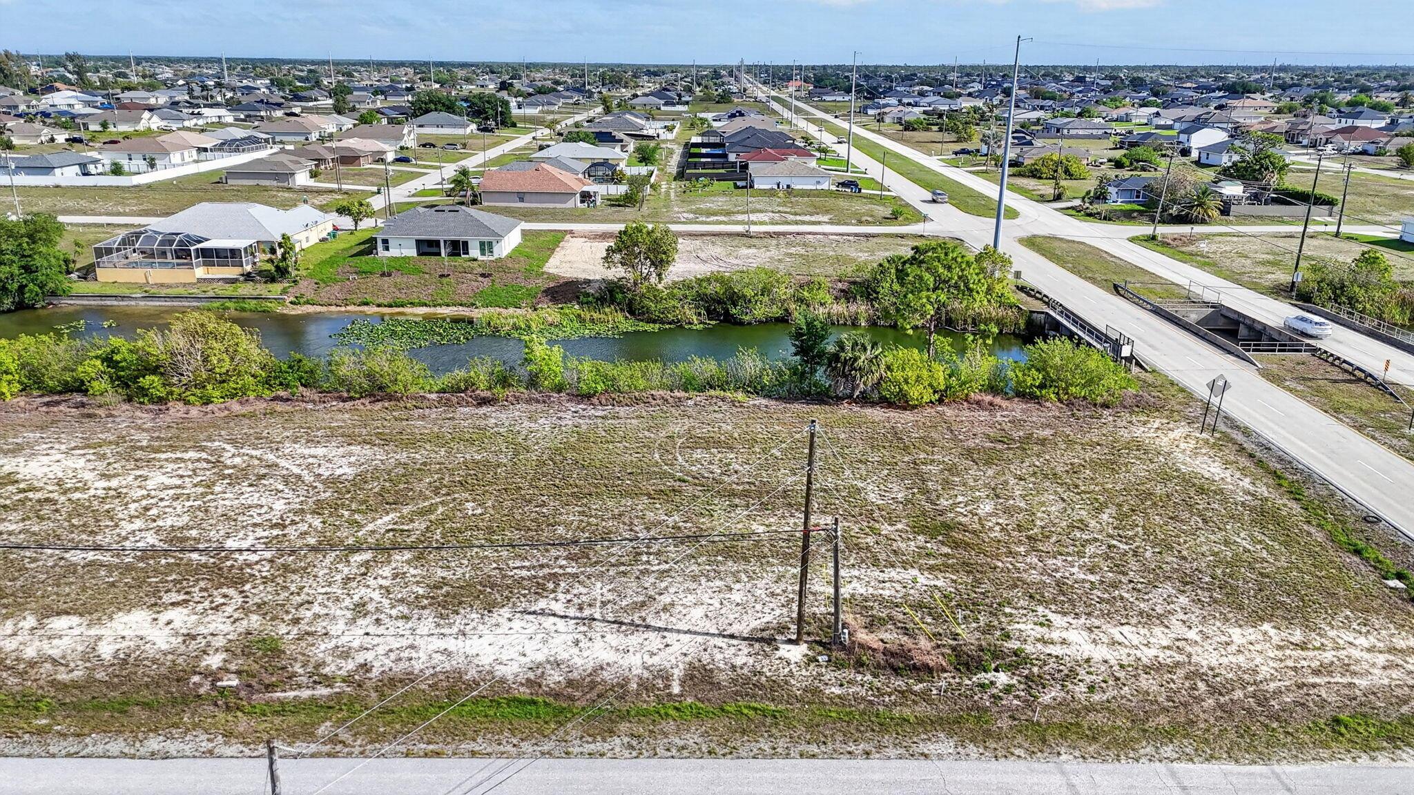 5 NW 19th Terrace, Cape Coral, FL 33993, Cape Coral - Photo 2