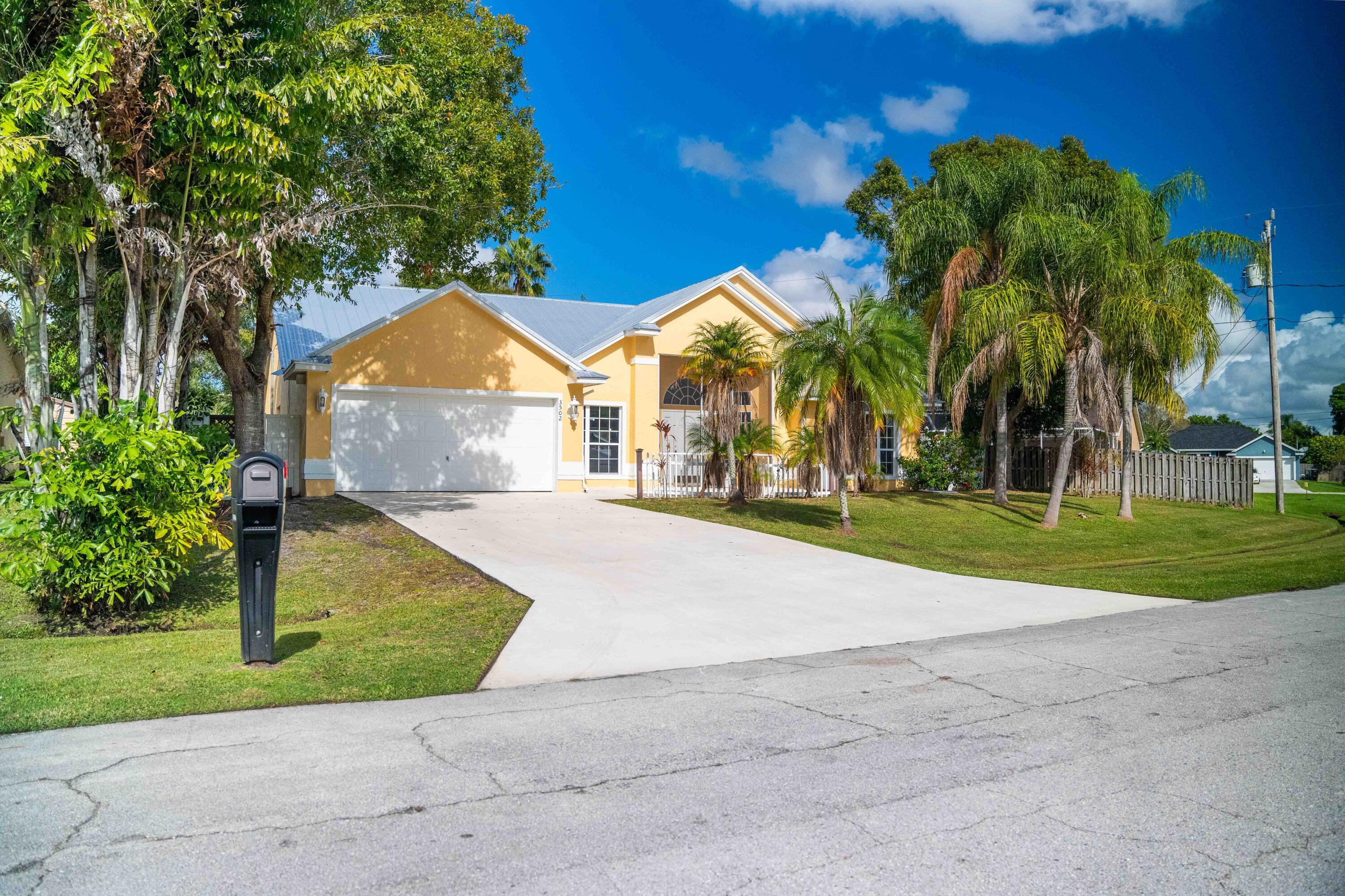 3502 SE Hyde Circle, Port St. Lucie, FL 34984, Port St. Lucie - Photo 3