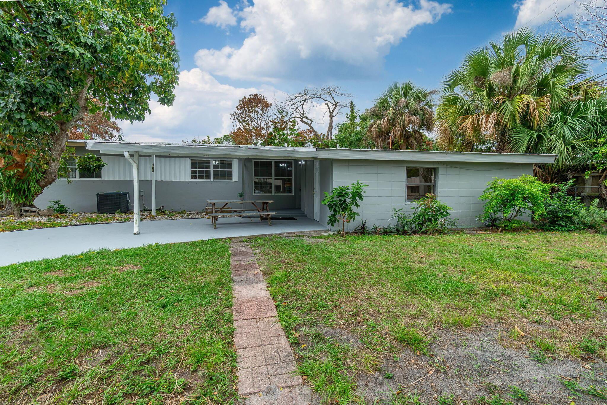 904 SE 16th Street, Stuart, FL 34994, Stuart