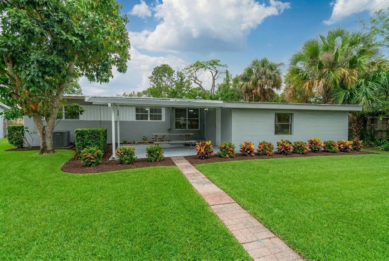 904 SE 16th Street, Stuart, FL 34994, Stuart - Photo 3