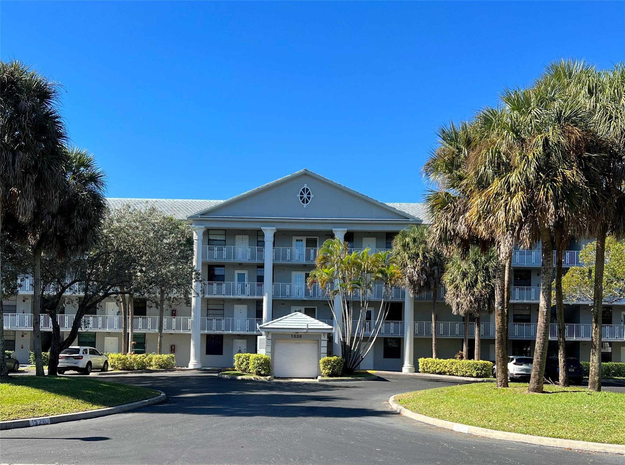 1526 Whitehall Drive 402, Davie, FL 33324, Davie - Photo 2
