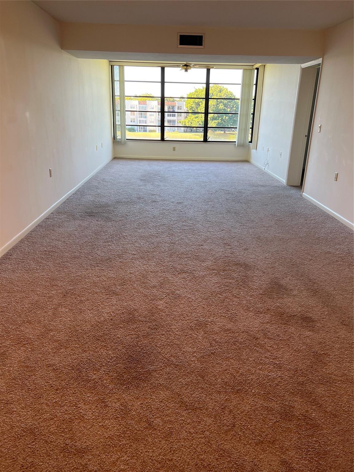 1526 Whitehall Drive 402, Davie, FL 33324, Davie - Photo 4