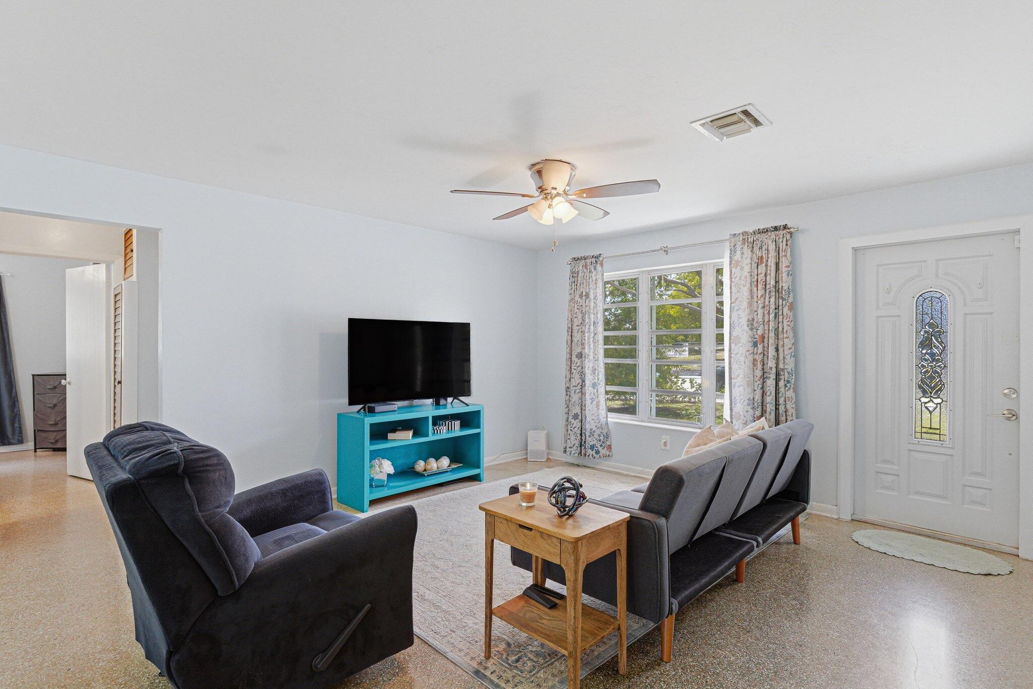 528 N A Street, Lake Worth Beach, FL 33460, Lake Worth Beach - Photo 5