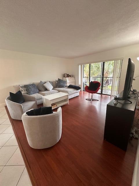 16206 Laurel Drive 201, Weston, FL 33326, Weston - Photo 4