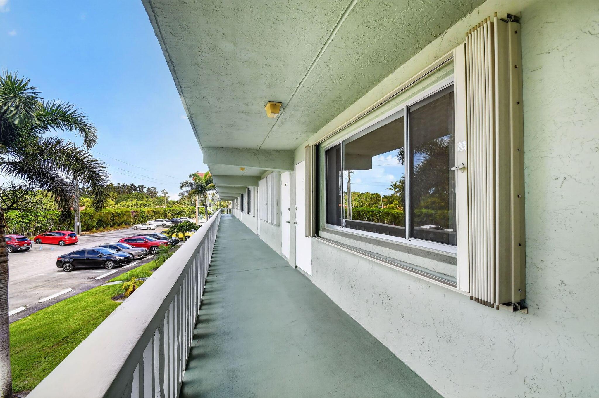 3300 Springdale Boulevard 208, Palm Springs, FL 33461, Palm Springs - Photo 4