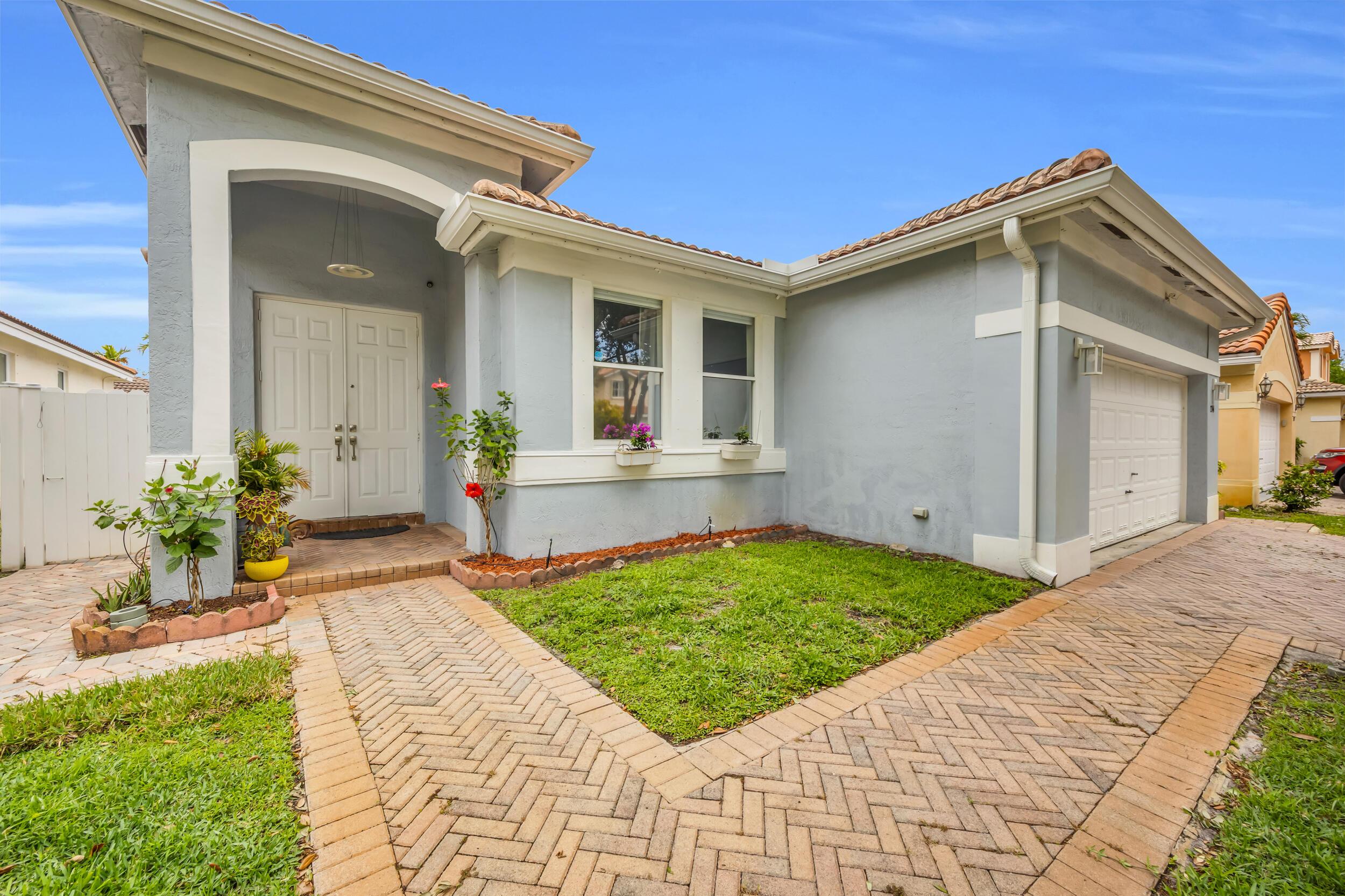 2744 SW 128th Avenue, Miramar, FL 33027, Miramar - Photo 2