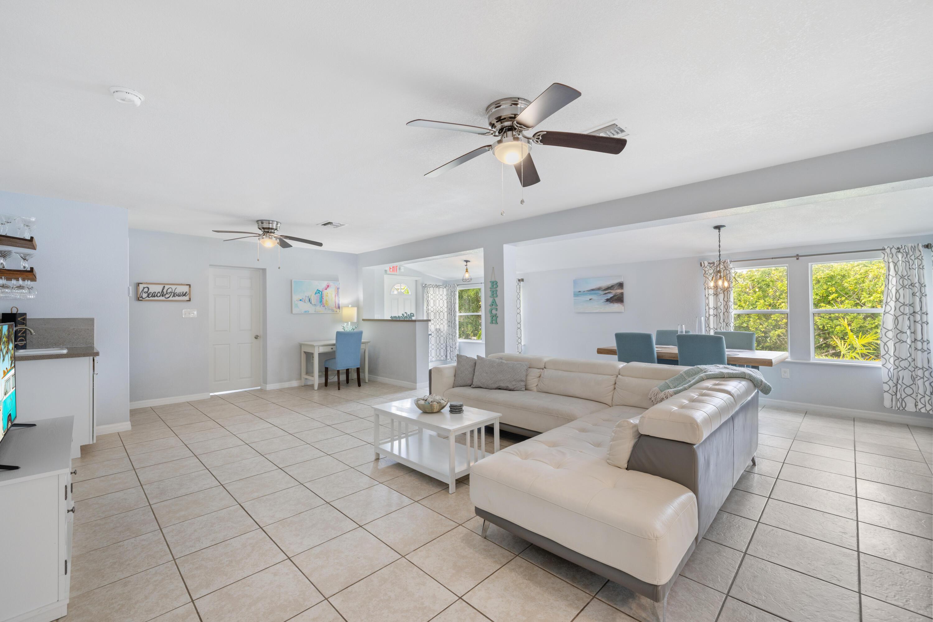 1310 4th Court, Vero Beach, FL 32960, Vero Beach - Photo 4