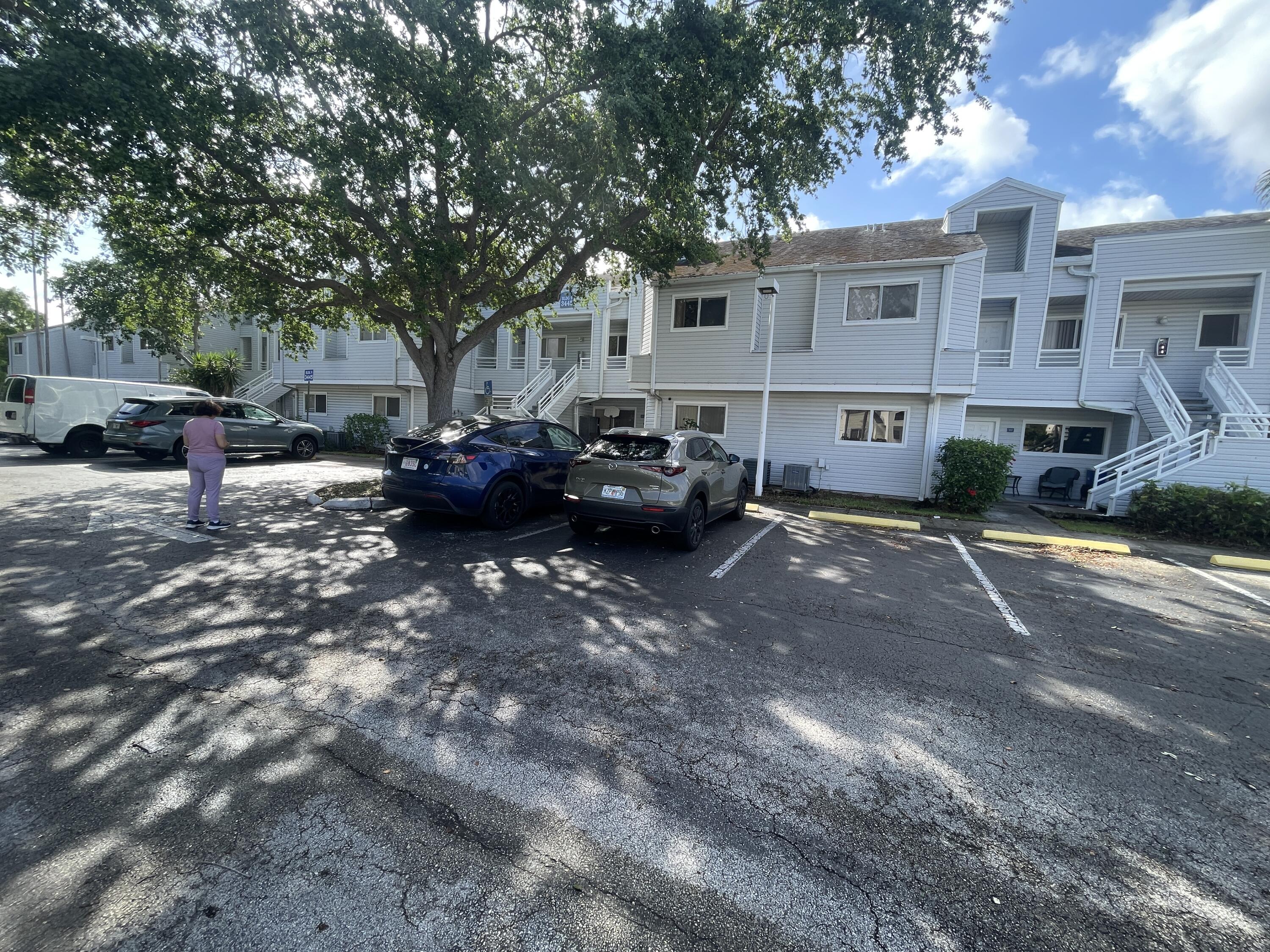3445 NW 44th Street 206, Oakland Park, FL 33309, Oakland Park - Photo 2