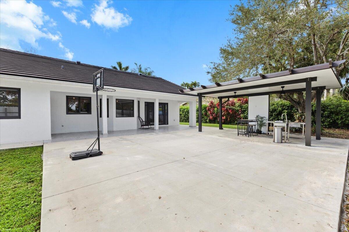 20221 NW 8th Street, Pembroke Pines, FL 33029, Pembroke Pines - Photo 2