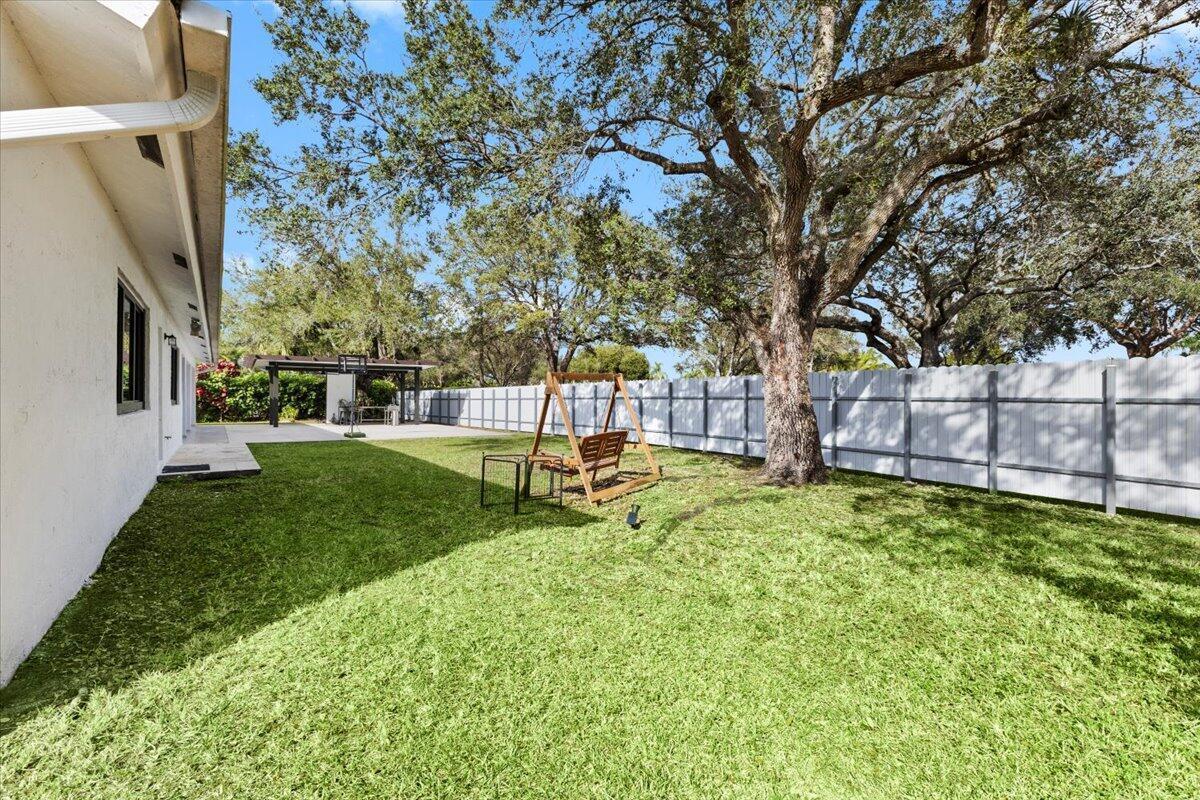 20221 NW 8th Street, Pembroke Pines, FL 33029, Pembroke Pines - Photo 5