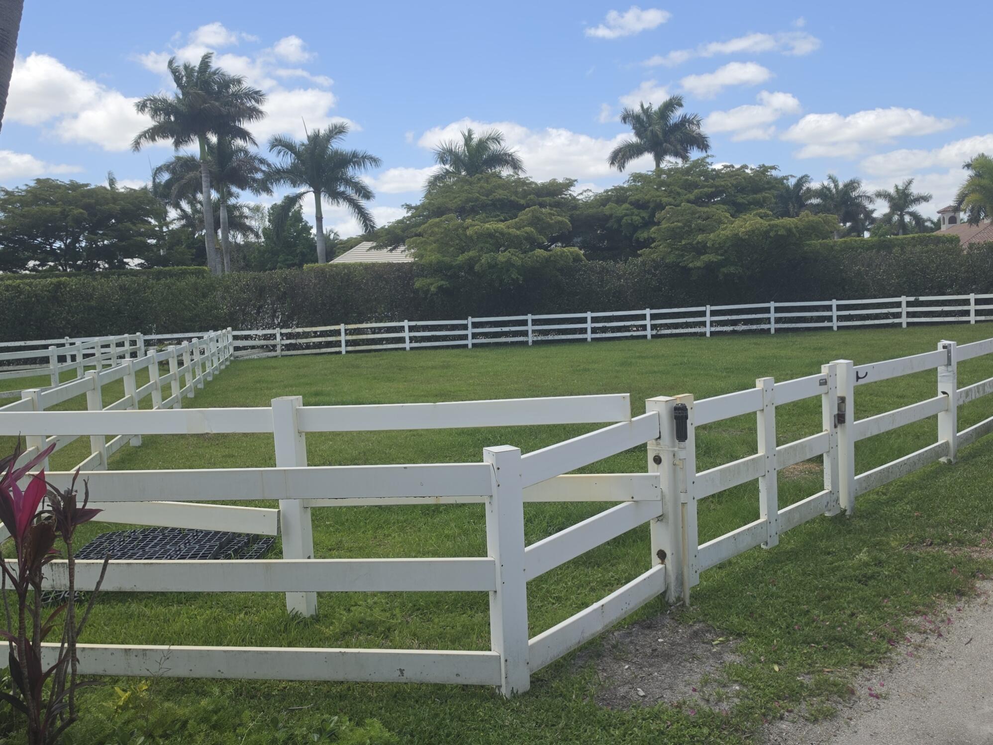 14127 Equestrian Way, Wellington, FL 33414, Wellington - Photo 2