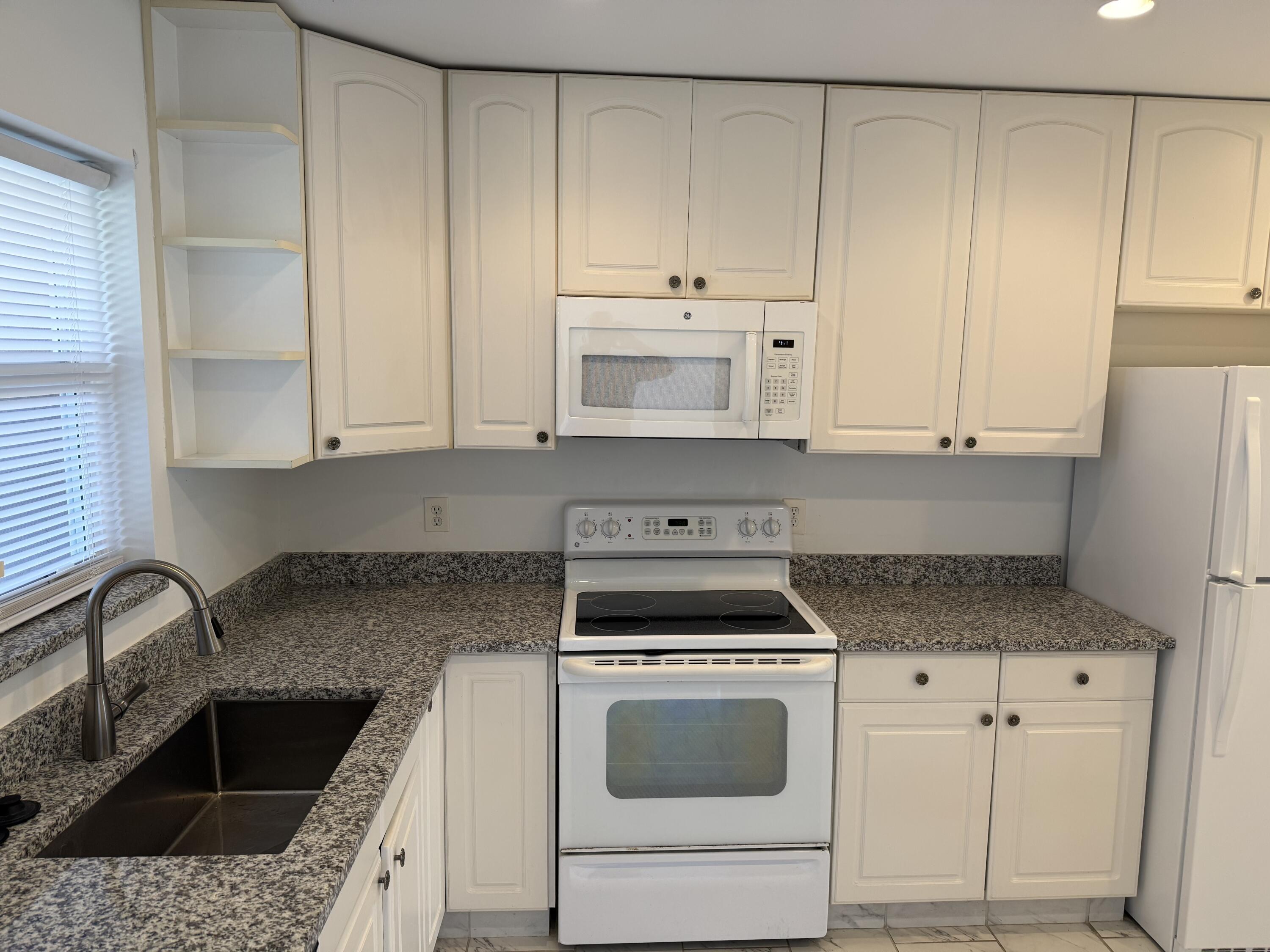 5780 W Fernley Dr Drive 103, West Palm Beach, FL 33415, West Palm Beach - Photo 5