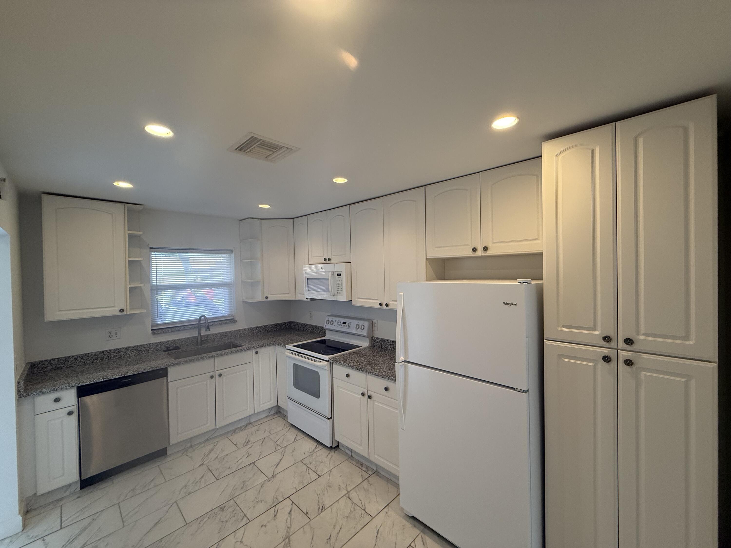5780 W Fernley Dr Drive 103, West Palm Beach, FL 33415, West Palm Beach - Photo 4