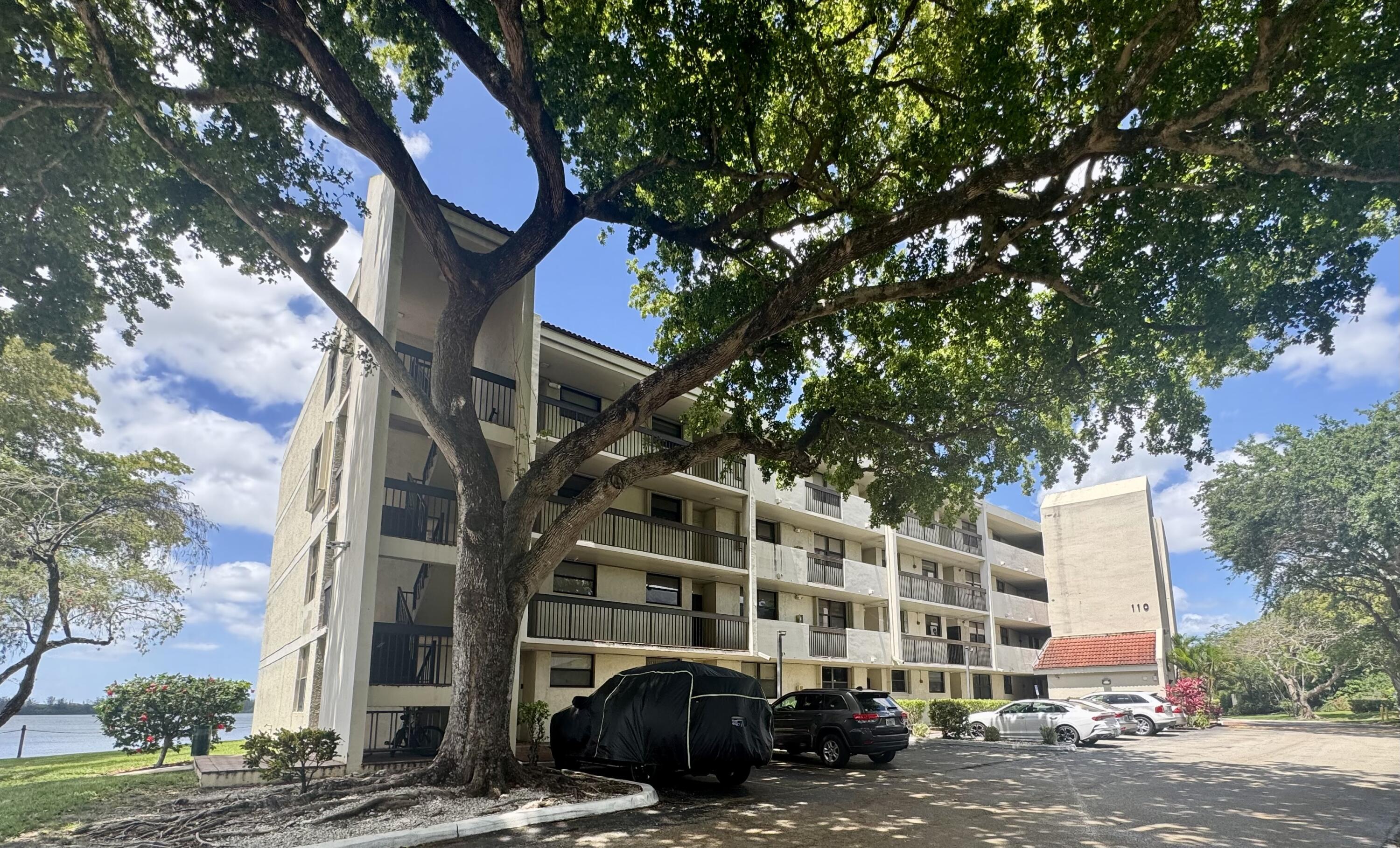 110 Lake Emerald Drive 404, Oakland Park, FL 33309, Oakland Park - Photo 2