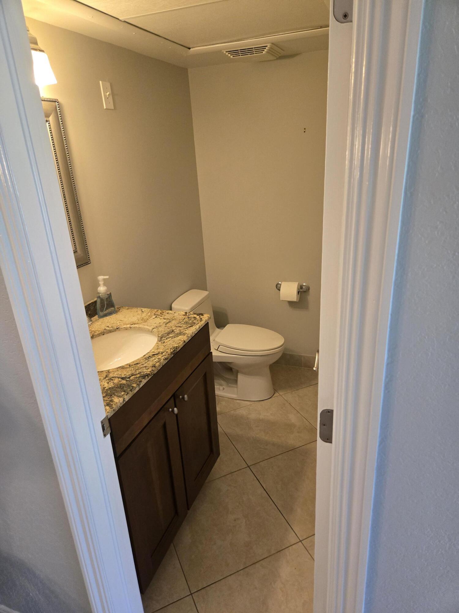 1940 NE 2nd Avenue 101j, Wilton Manors, FL 33305, Wilton Manors - Photo 3