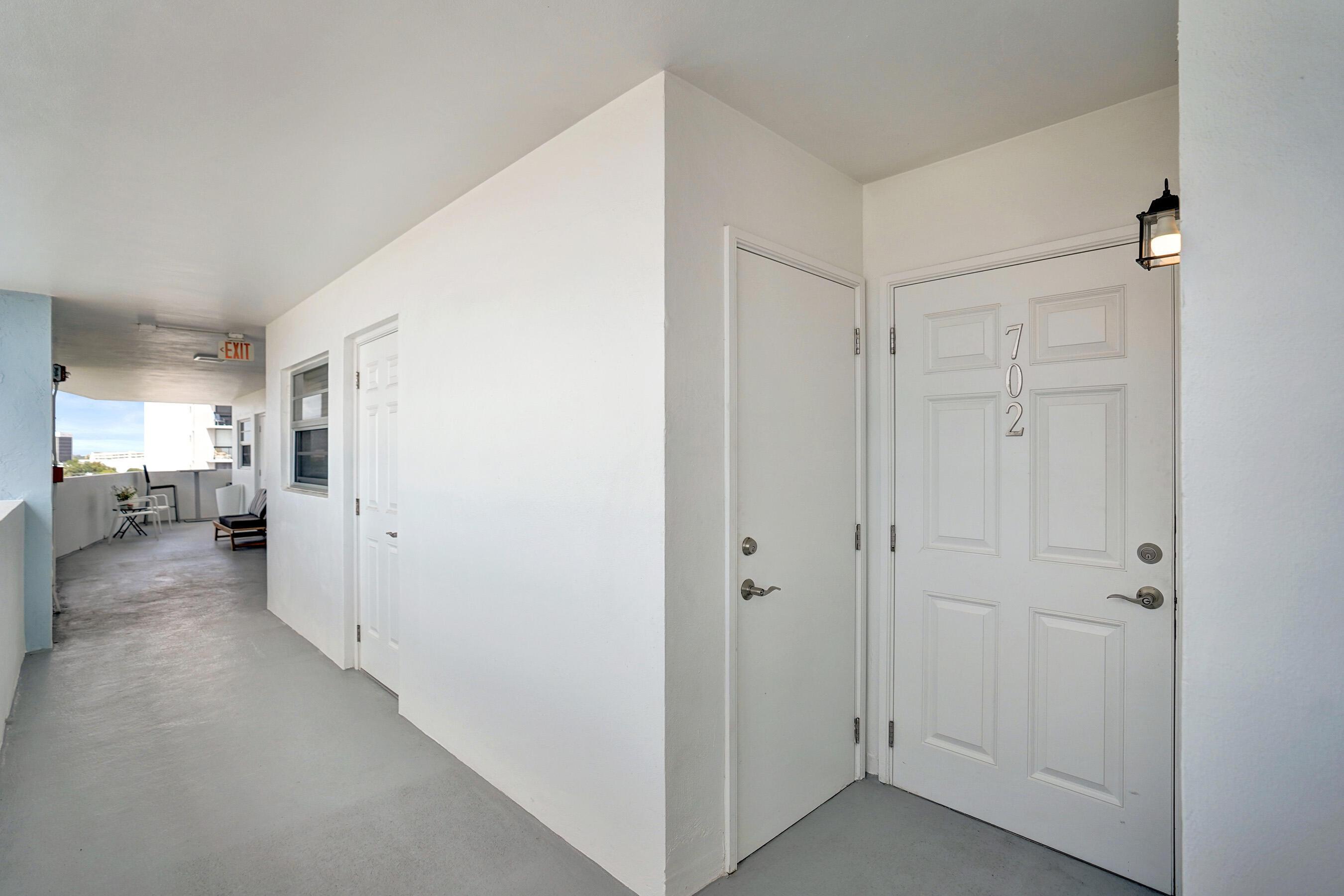 3051 NE 48th Street 702, Fort Lauderdale, FL 33308, Fort Lauderdale - Photo 4