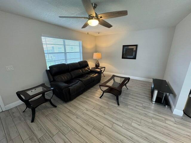 127 Flanders C, Delray Beach, FL 33484, Delray Beach - Photo 2