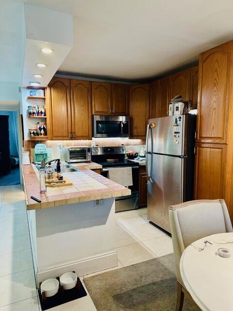 1150 NW 30th Court NW 203, Wilton Manors, FL 33311, Wilton Manors - Photo 4