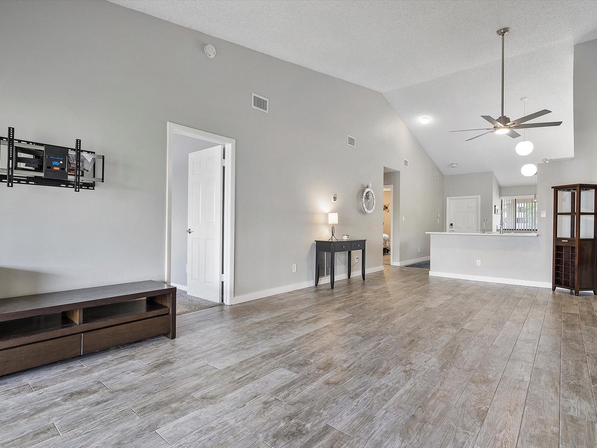 3200 NW 46th Street 203, Oakland Park, FL 33309, Oakland Park - Photo 4