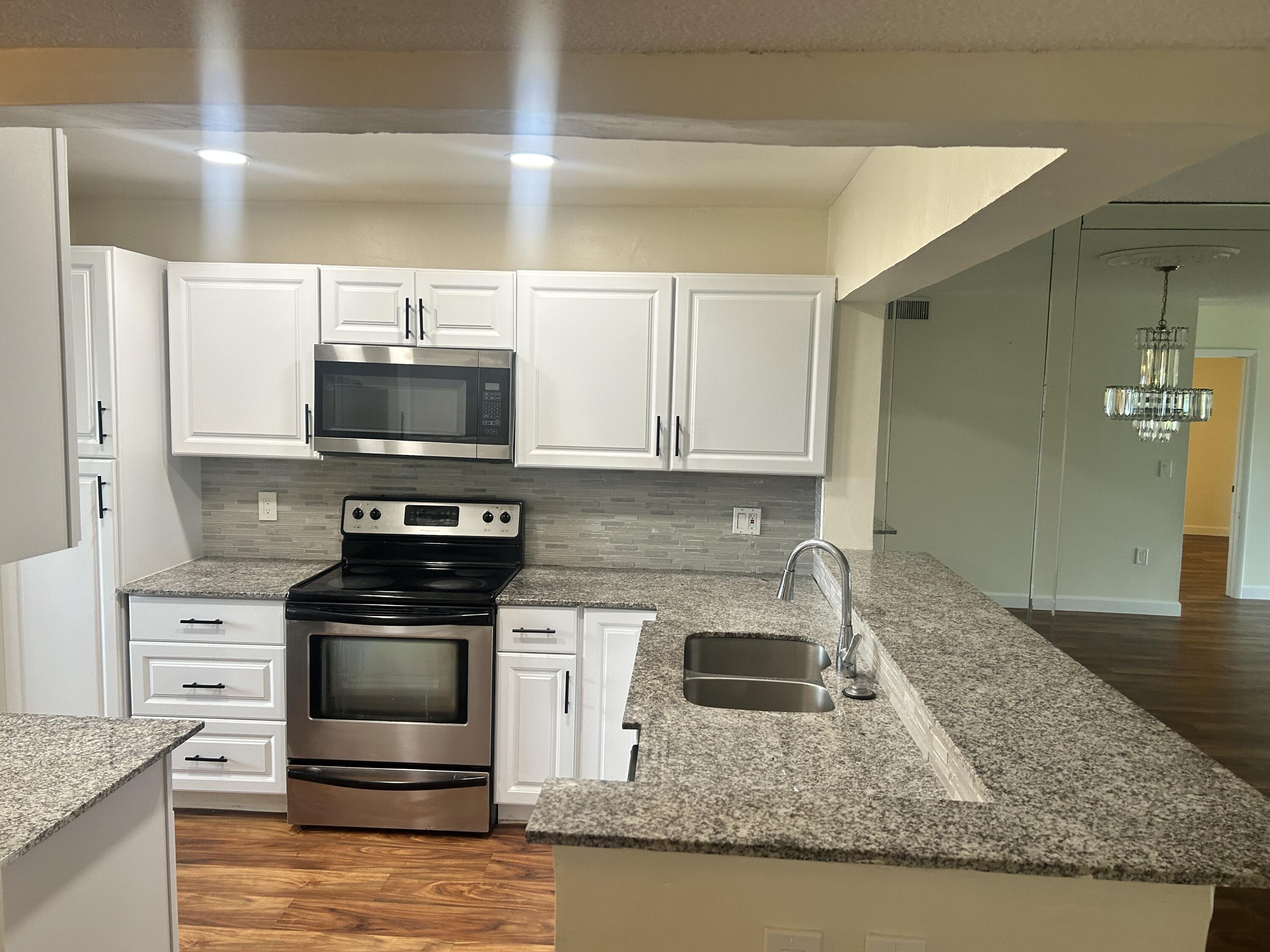 3521 Environ Boulevard B503, Lauderhill, FL 33319, Lauderhill - Photo 2