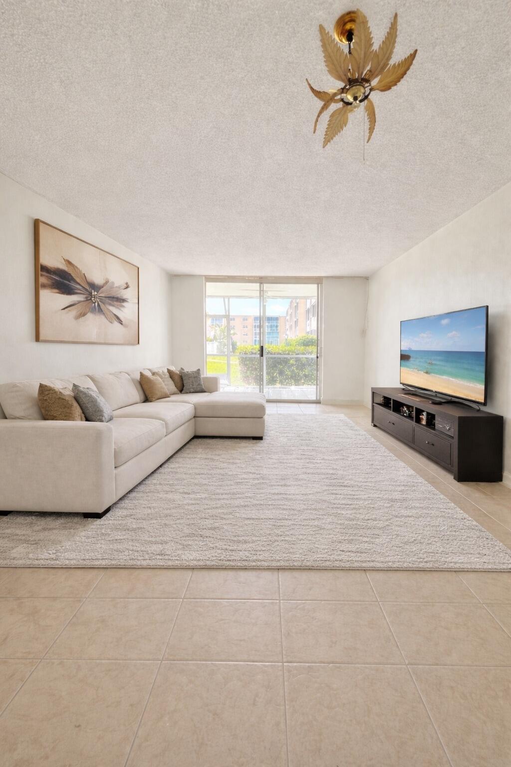 202 SE 10th Street 105, Dania Beach, FL 33004, Dania Beach - Photo 2