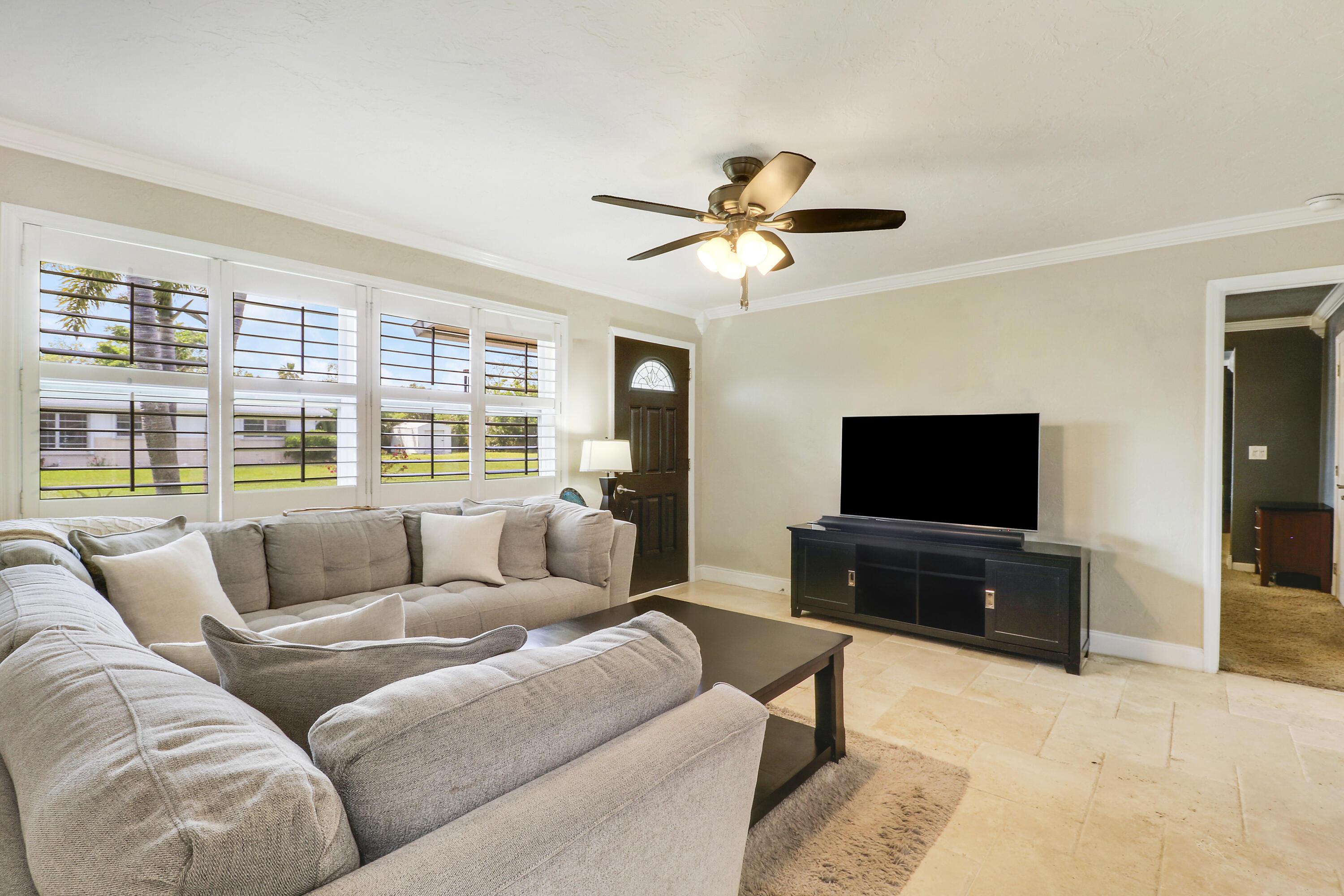 19049 SE Robert Drive, Jupiter, FL 33469, Jupiter - Photo 5
