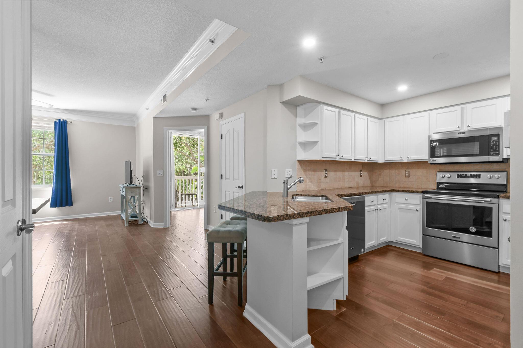 175 Galicia Way 211, Jupiter, FL 33458, Jupiter - Photo 3