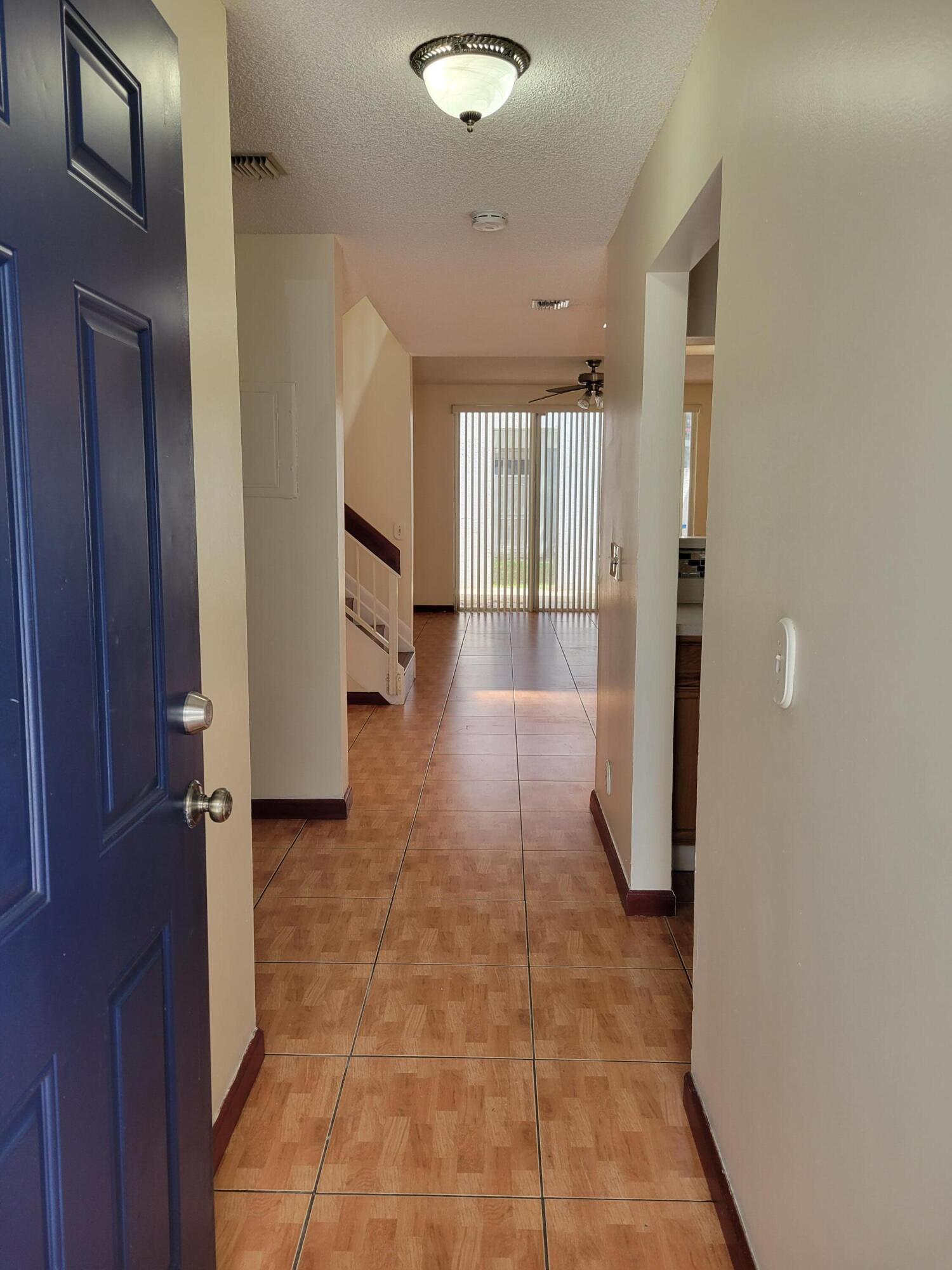 2306 SW 82nd Terrace 2306, North Lauderdale, FL 33068, North Lauderdale - Photo 3