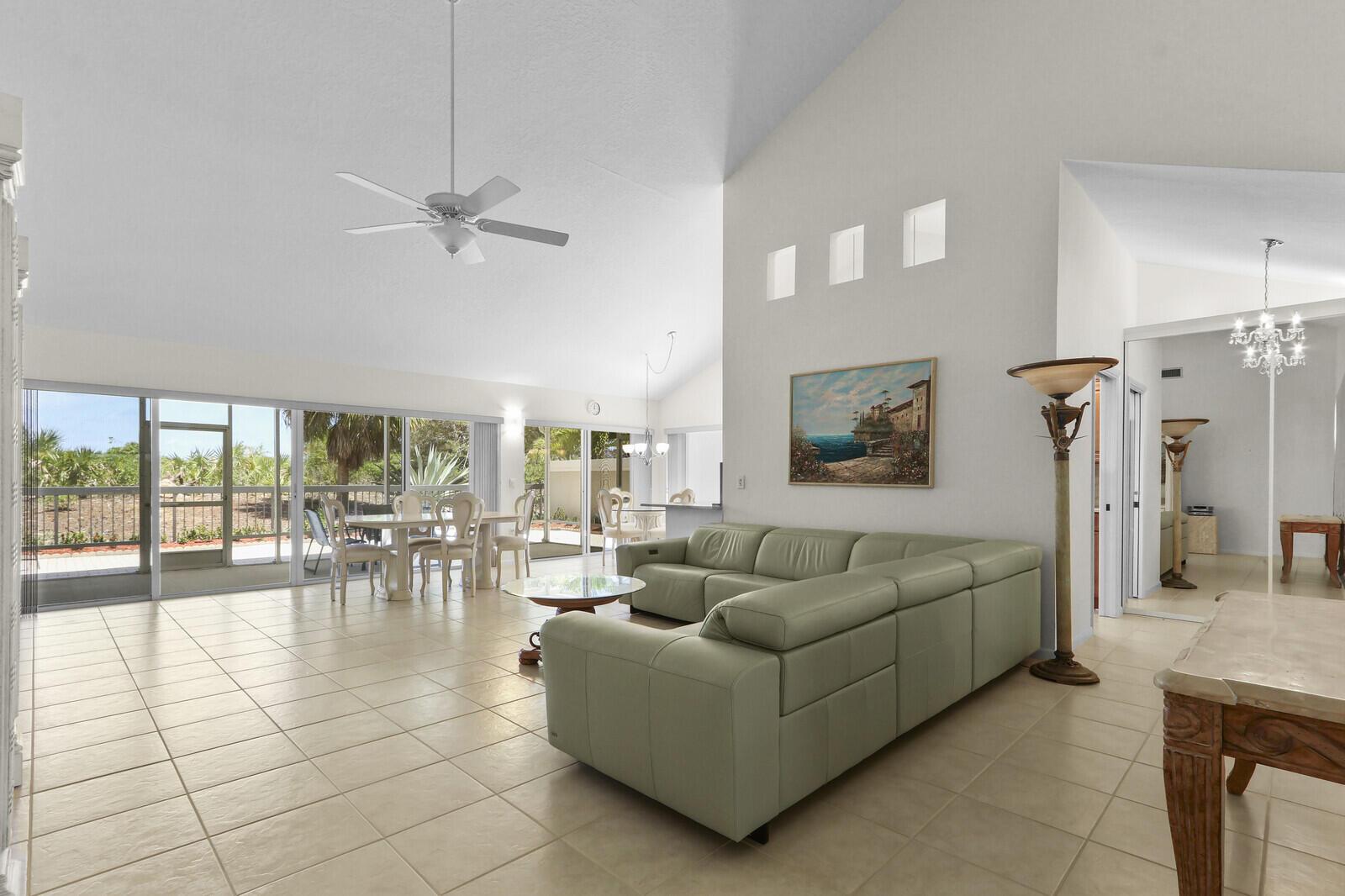 327 Ridge Road, Jupiter, FL 33477, Jupiter - Photo 3